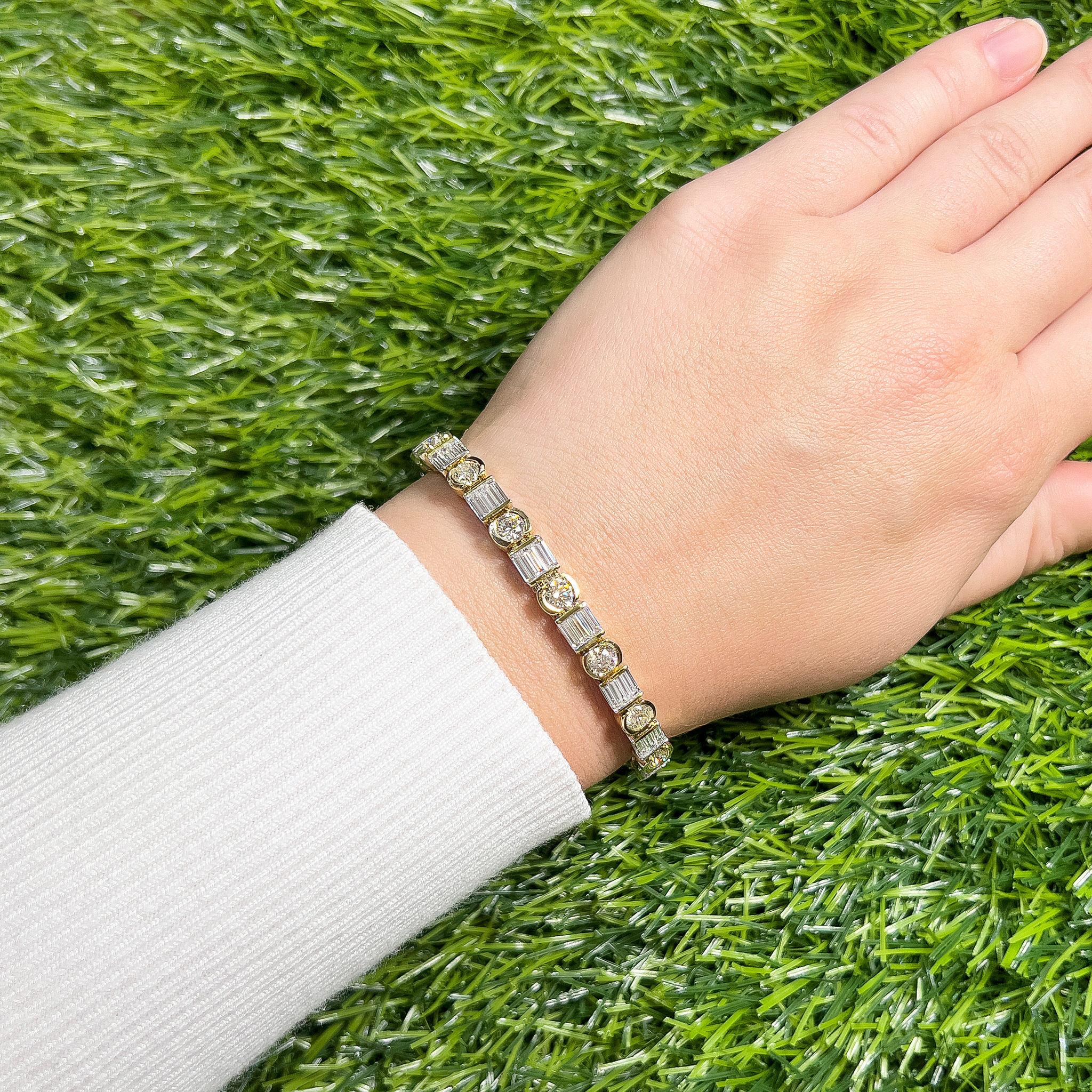 Taille mixte Bracelet rétro 10,9 carats 64 diamants or jaune 18 carats en vente