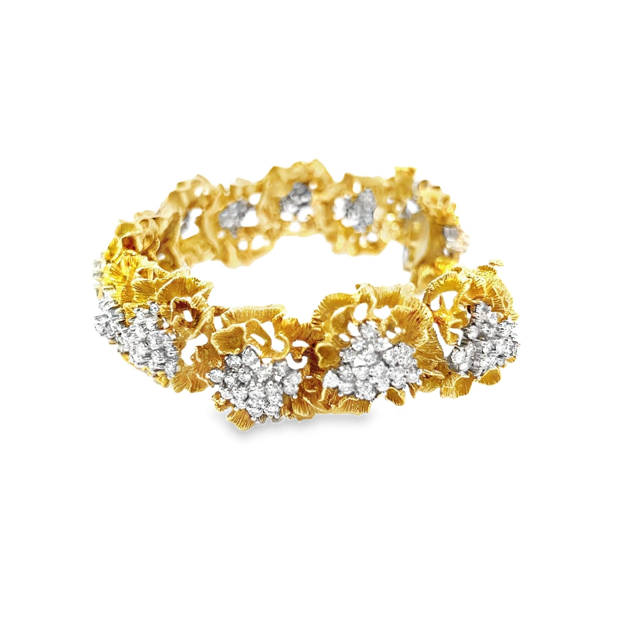 Taglio rotondo Bracciale Retro Diamond Cluster in oro in vendita