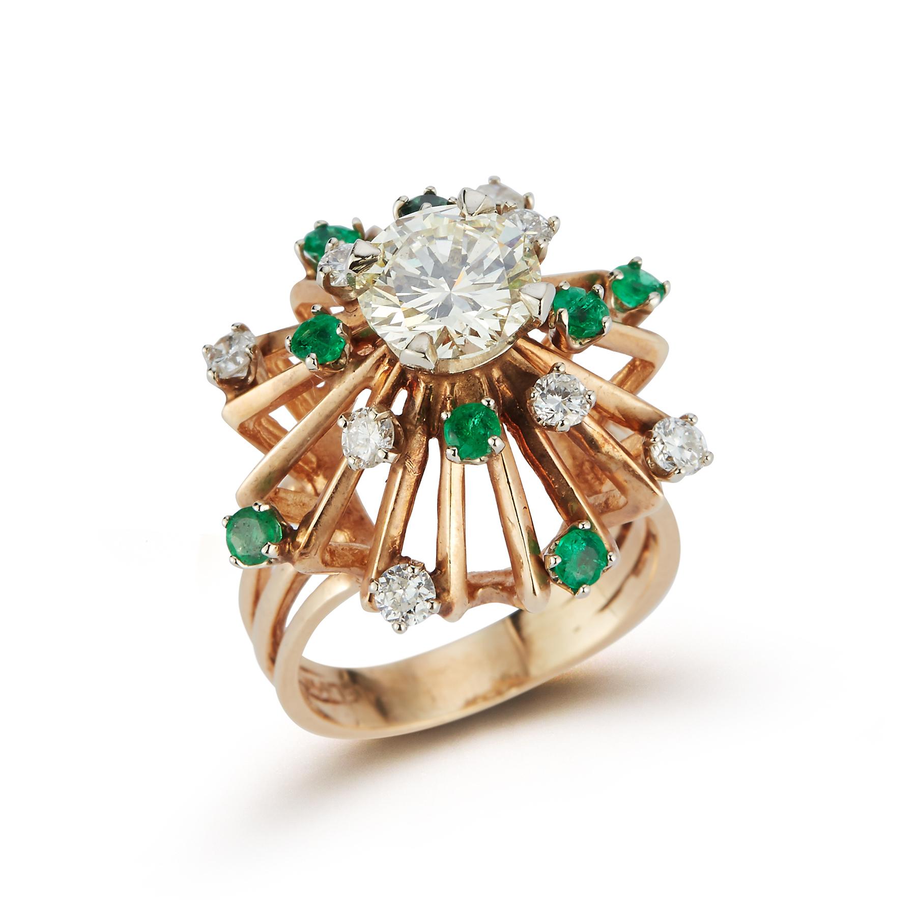 Retro Diamant & Smaragd Cocktail Ring 
1 rund geschliffener zentraler Diamant von ca. 1,55 Karat, umgeben von rund geschliffenen Smaragden und Diamanten 
gewicht des Smaragds: etwa 0,40 Karat 
gewicht des Diamanten: ca. 0,45 Karat 
Ringgröße: 5.5