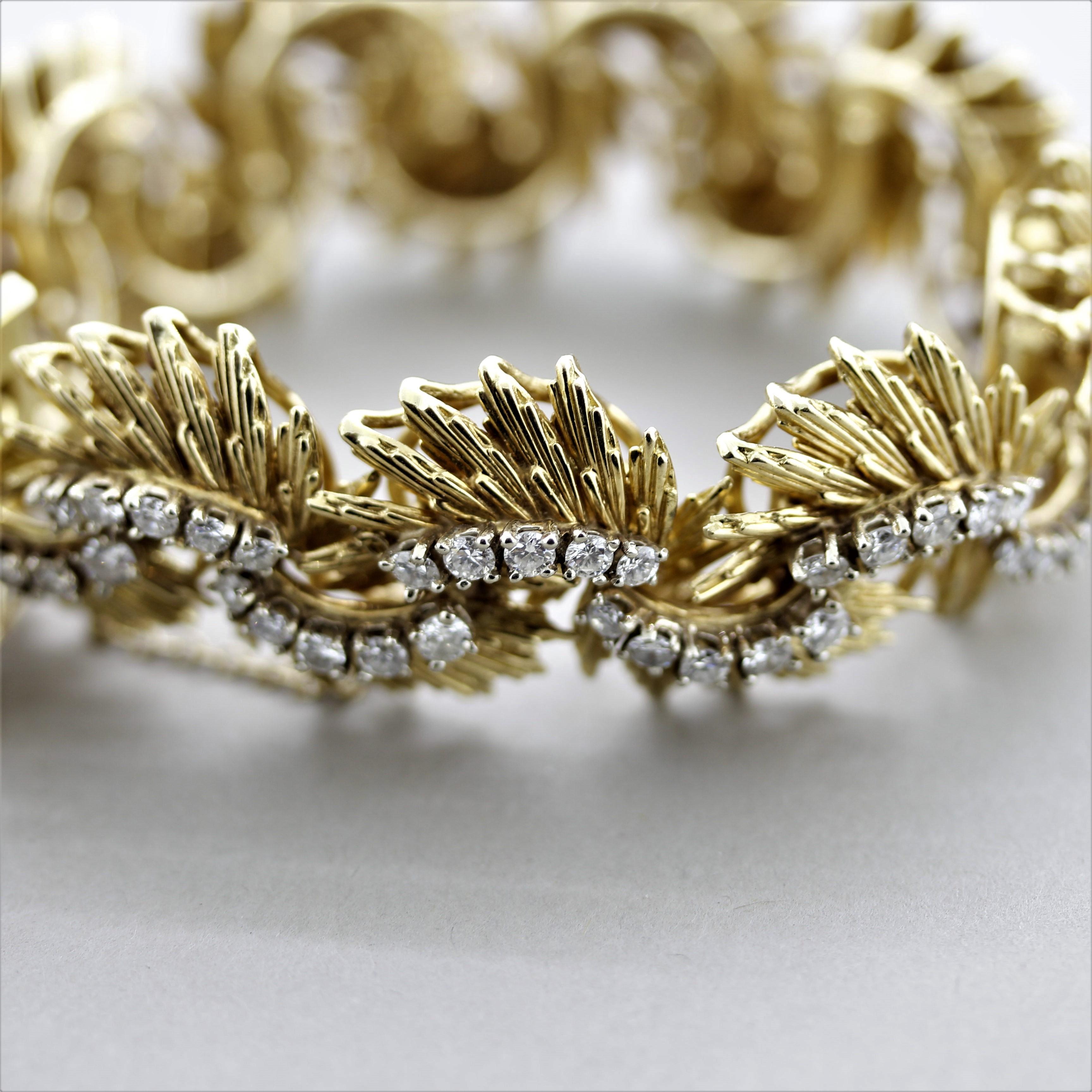Women's Retro Diamond Gold Bracelet, circa 1940’s For Sale