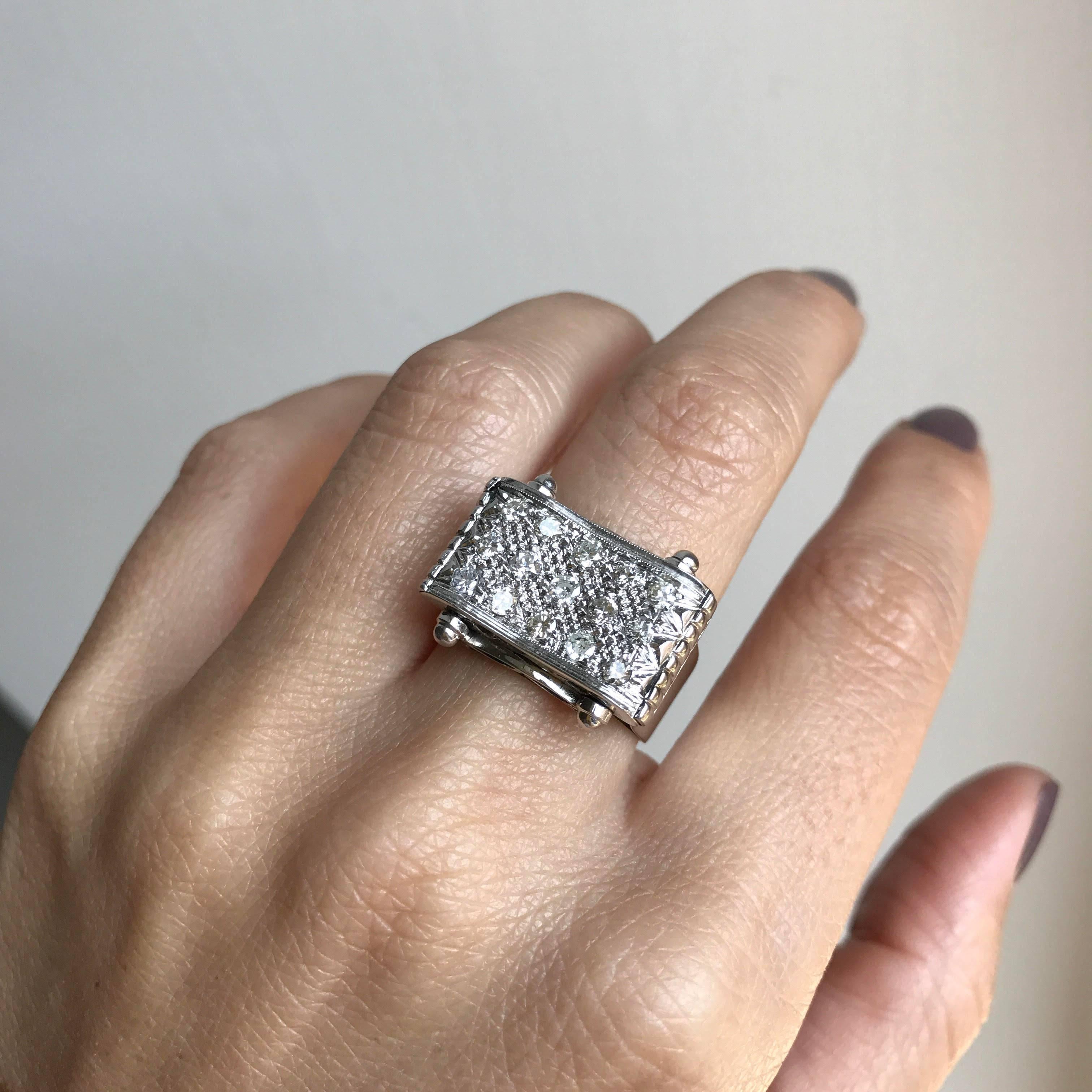 Anello da cocktail in oro con diamante retrò in vendita 5