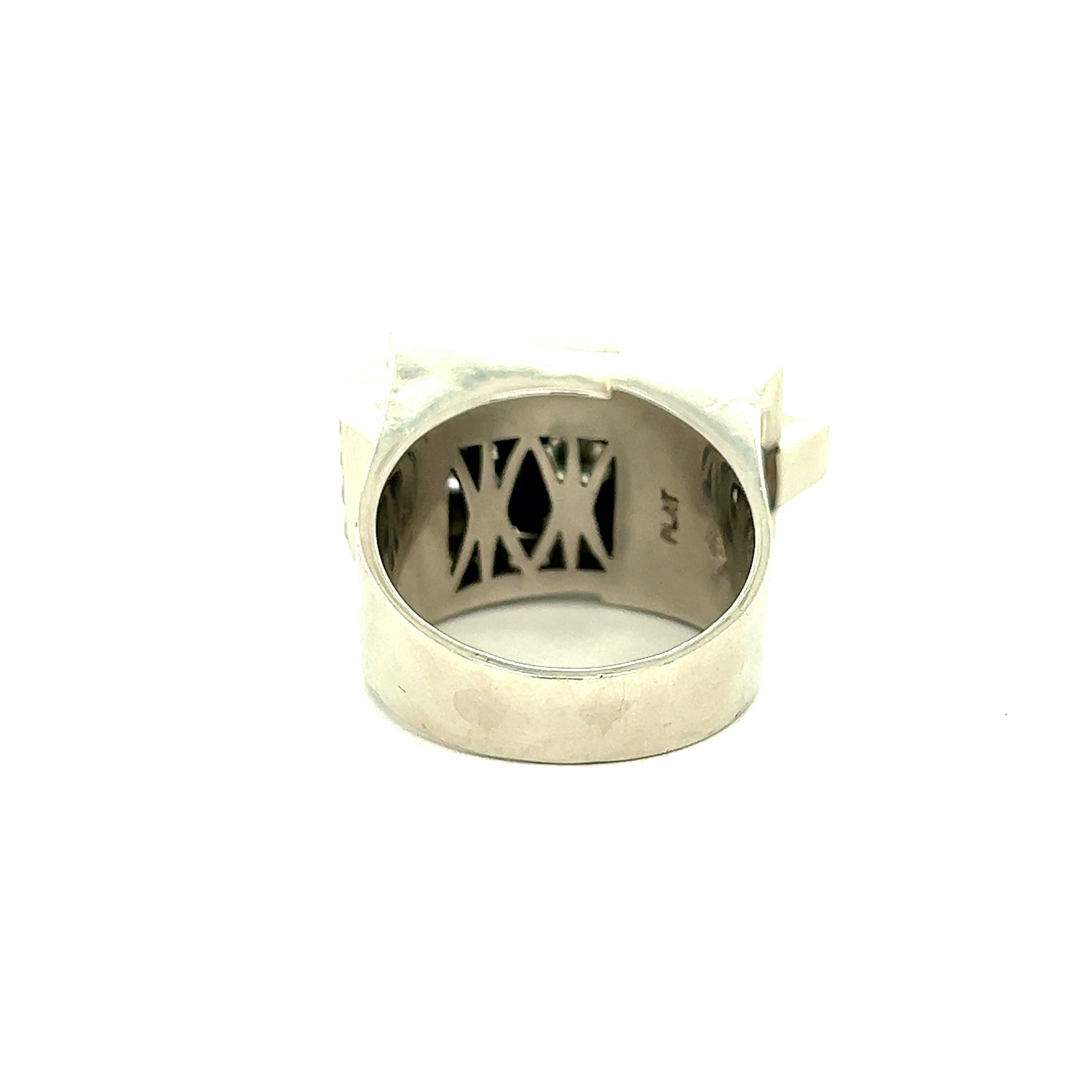 Women's or Men's Retro Diamond Platinum Ring For Sale