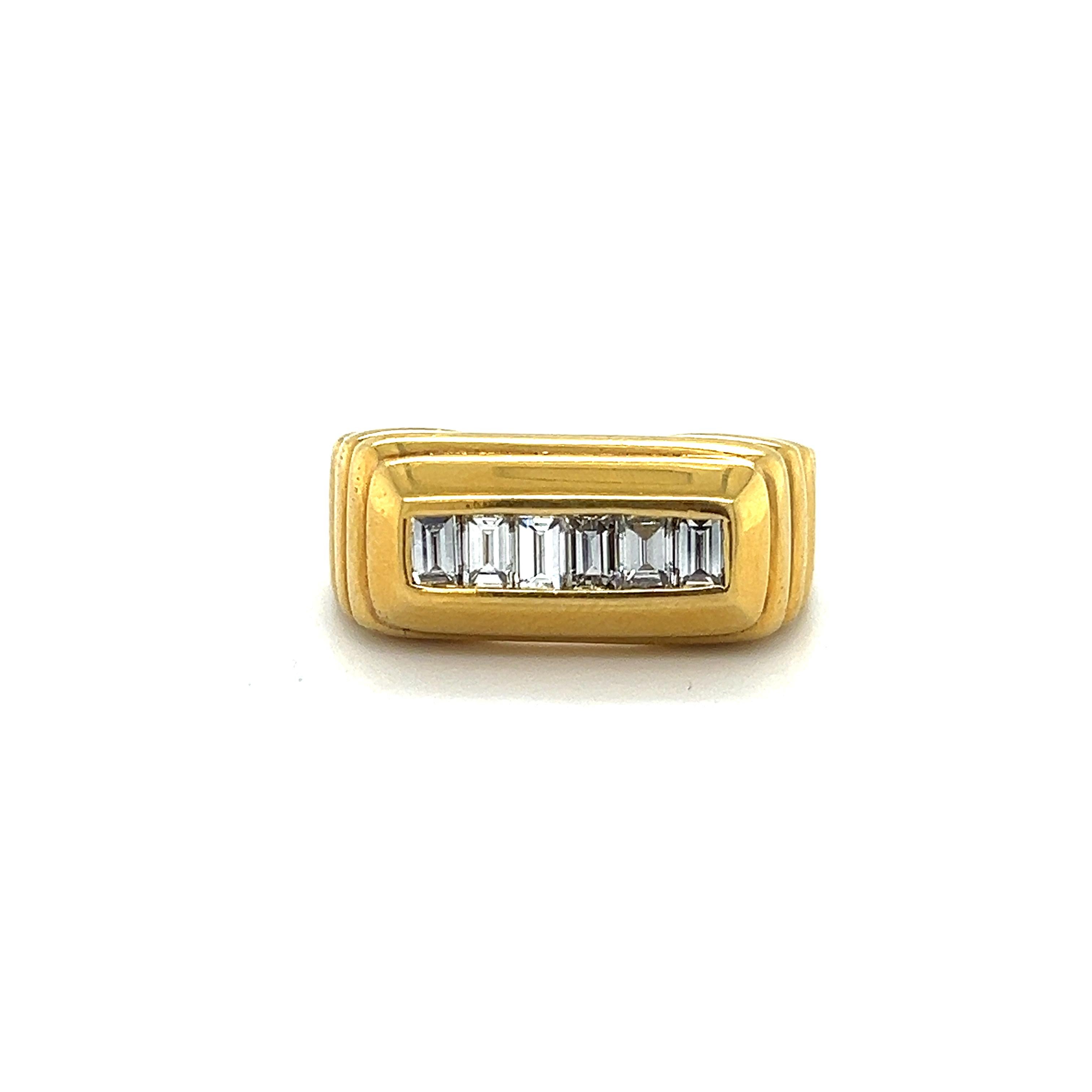 Retro Diamond Pyramid 18k Yellow Gold Statement Ring  For Sale 2