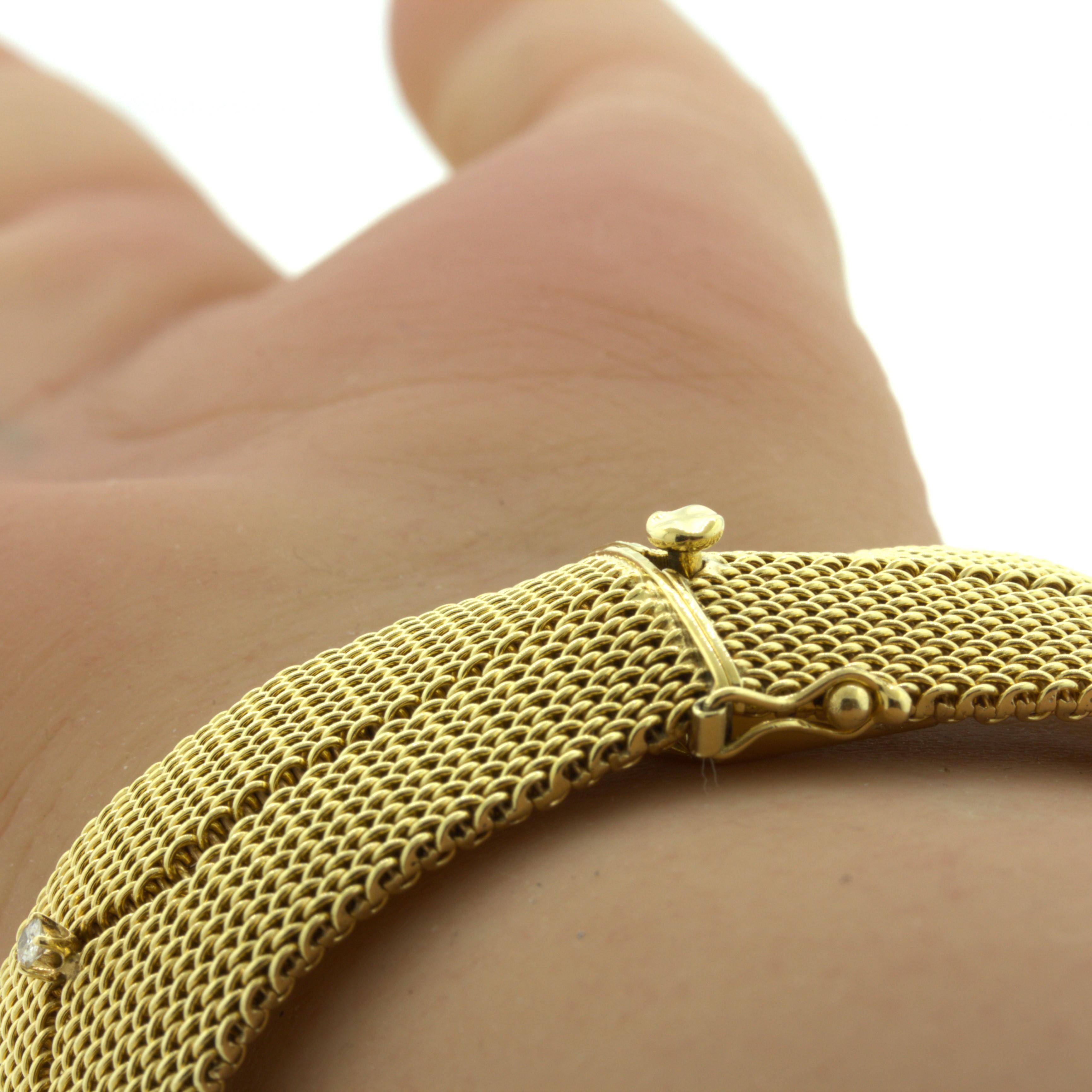 Retro Diamond Sapphire 14k Yellow Gold Mesh Bracelet In New Condition For Sale In Beverly Hills, CA