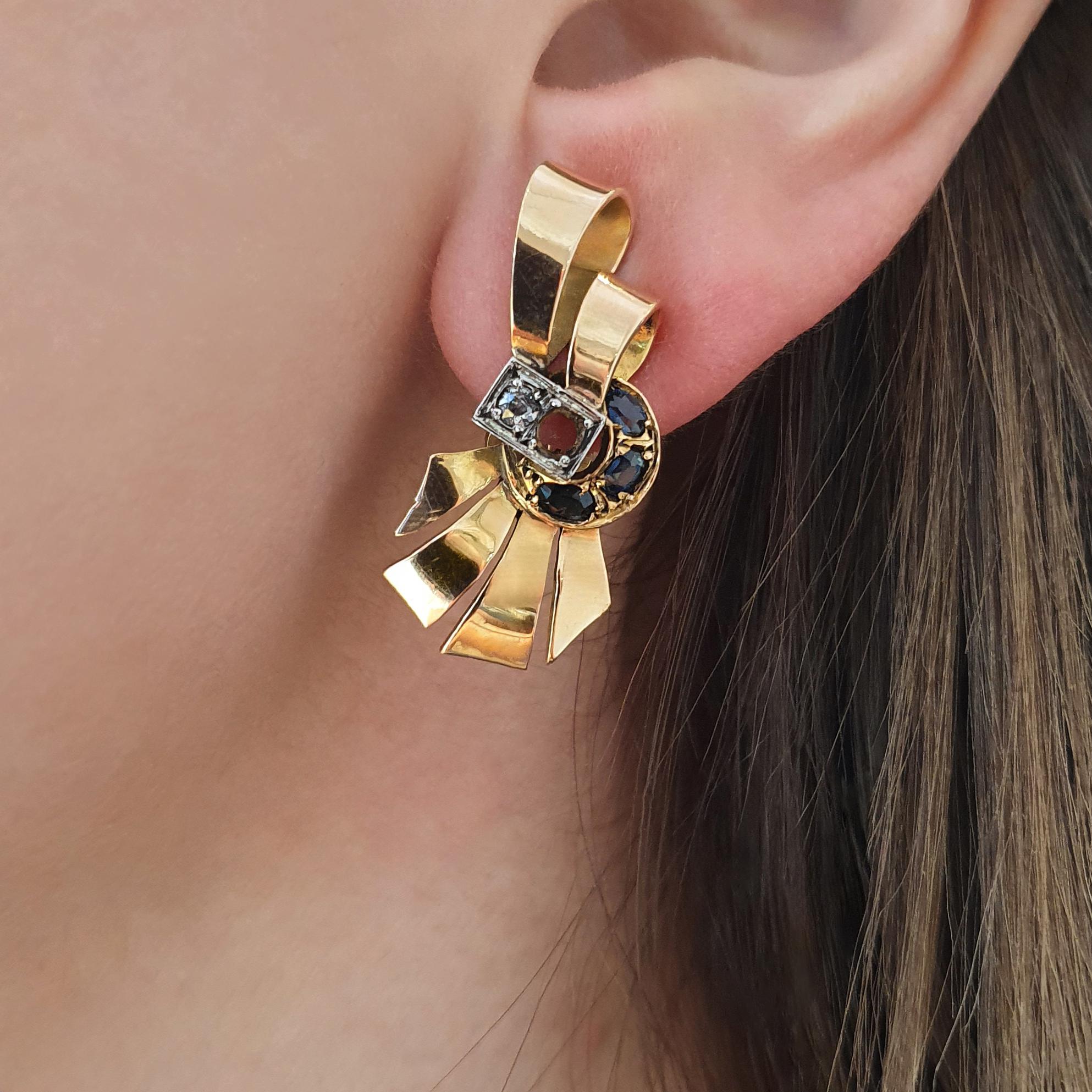 Orecchini retrò in oro 18 carati con diamante e zaffiro 1950S in vendita 1