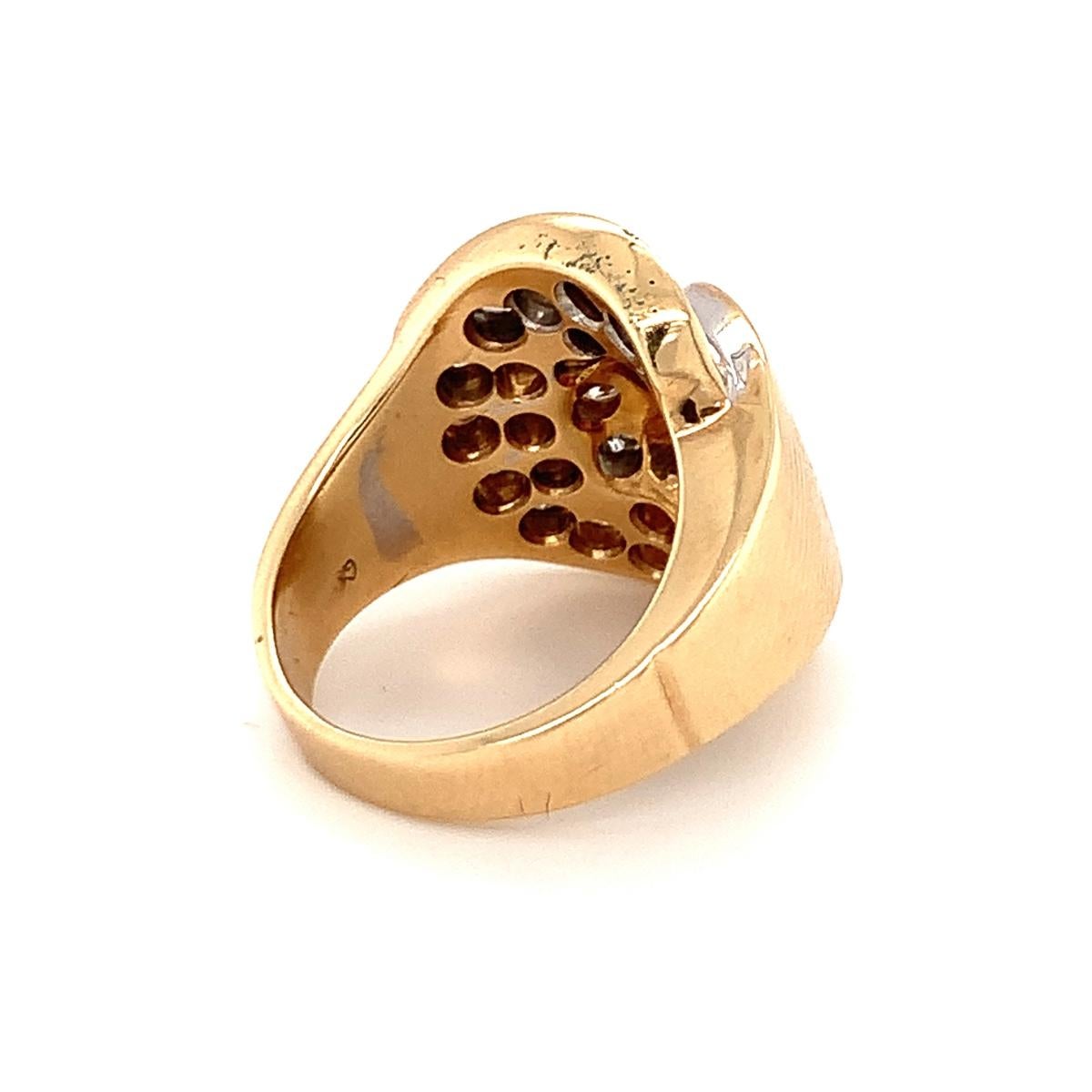 Women's Retro Diamond Two-Tone Gold Ring, circa 1940s For Sale