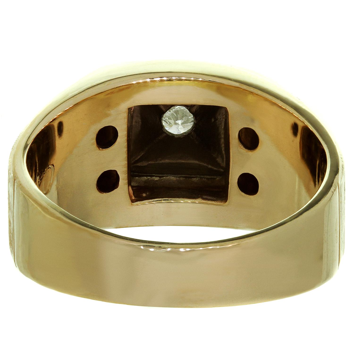 Retro Diamond White & Yellow Gold Men's Ring In Excellent Condition For Sale In New York, NY