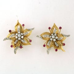 Retro double clip brooch with ruby and diamonds up to 1.40ct 18k gold, platinum
