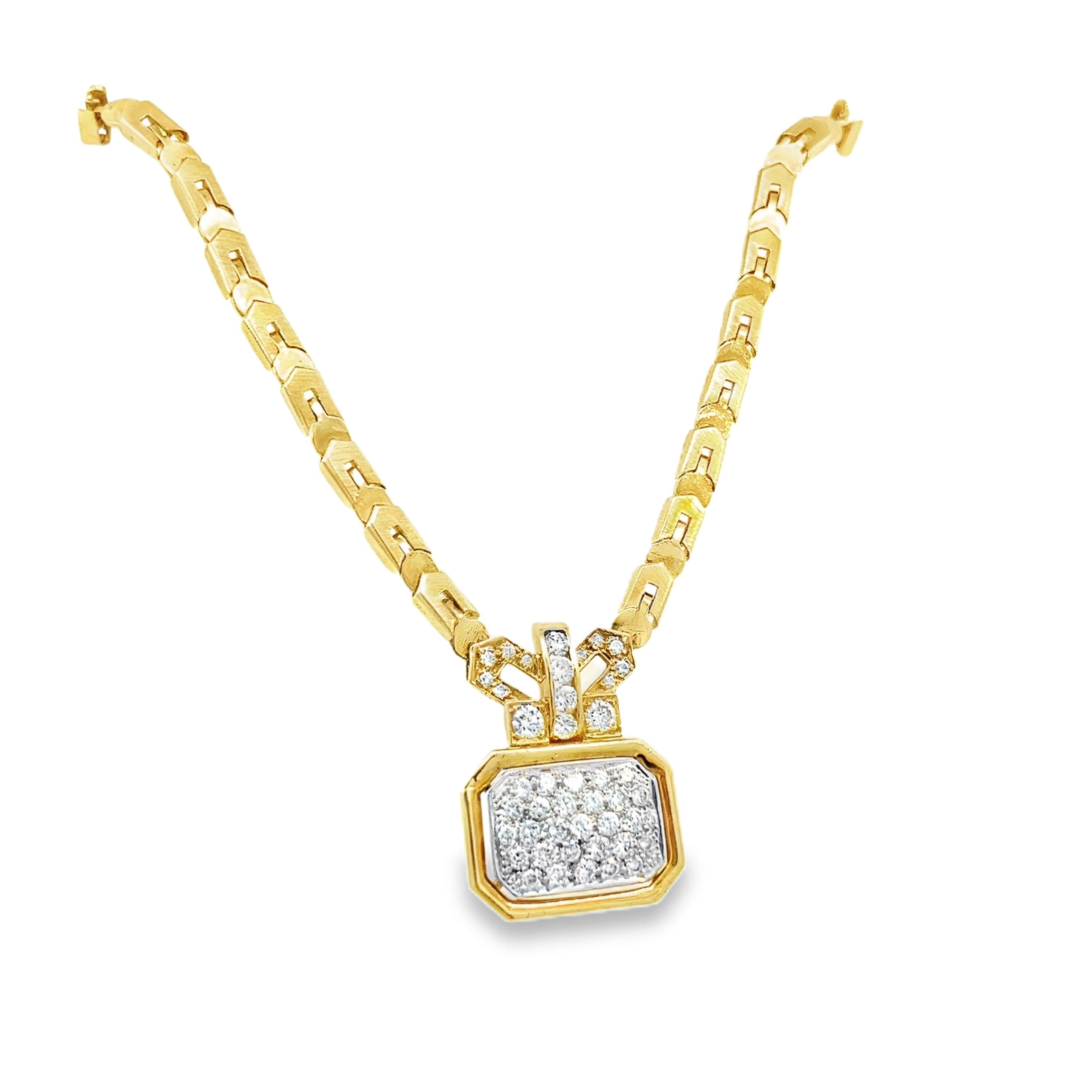 Collana egiziana bizantina con ciondolo geometrico e diamante a catena In condizioni buone in vendita a Beverly Hills, CA