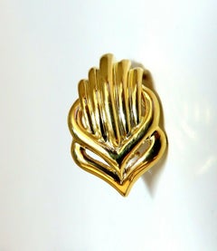 Retro Emblem Shell Statement Clip Gold Earrings 18 Karat Omega*