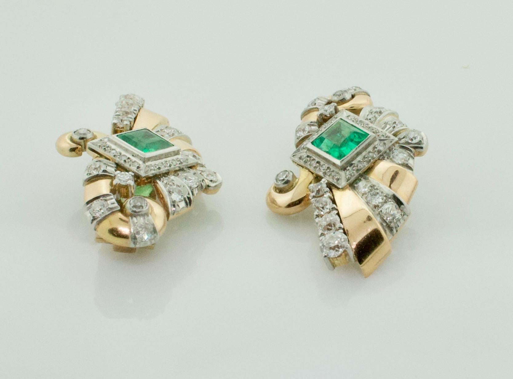 Retro Emerald and Diamond Earrings in 18 Karat and Platinum, circa 1940s For Sale 2