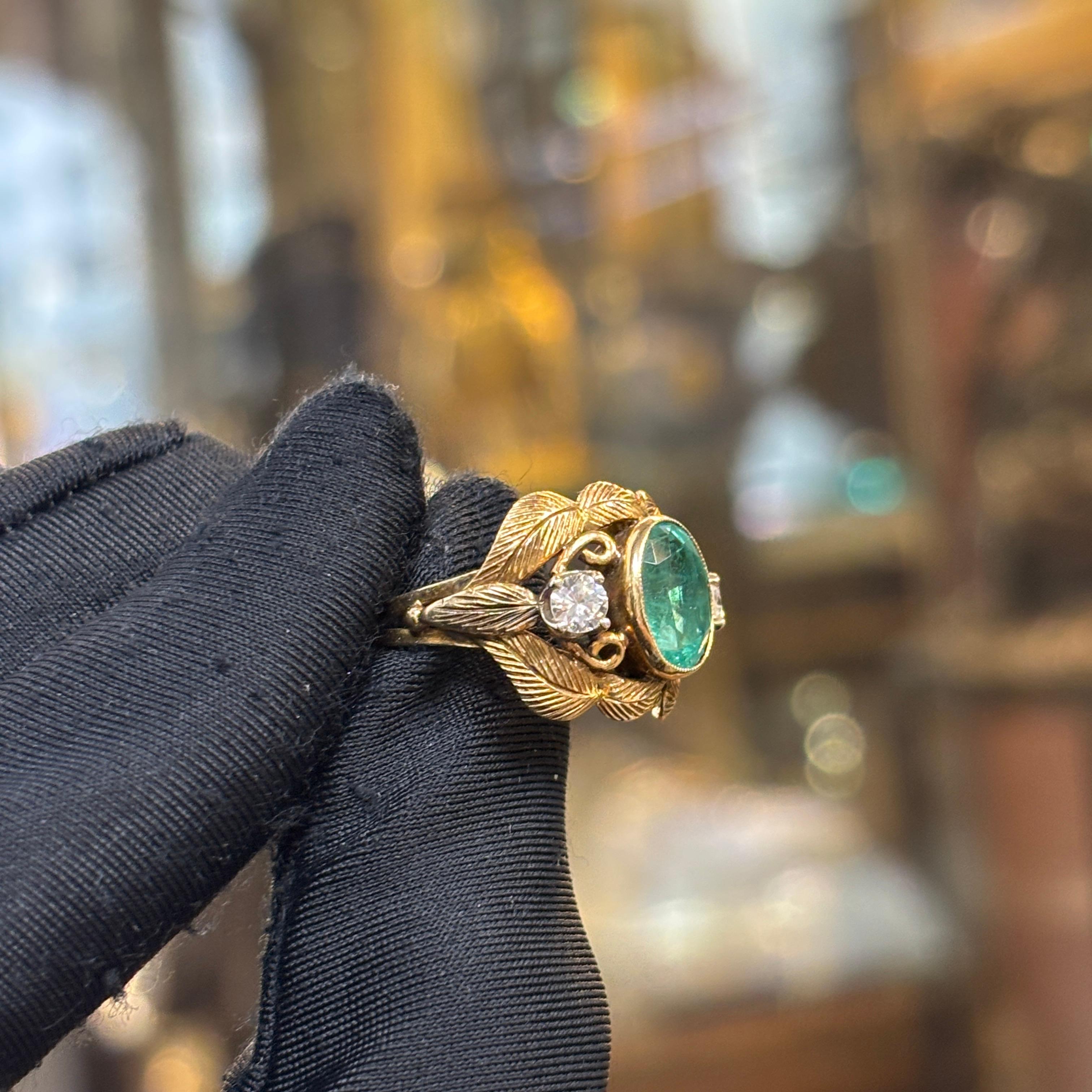 Anello retrò con smeraldo e diamante In condizioni ottime in vendita a New York, NY