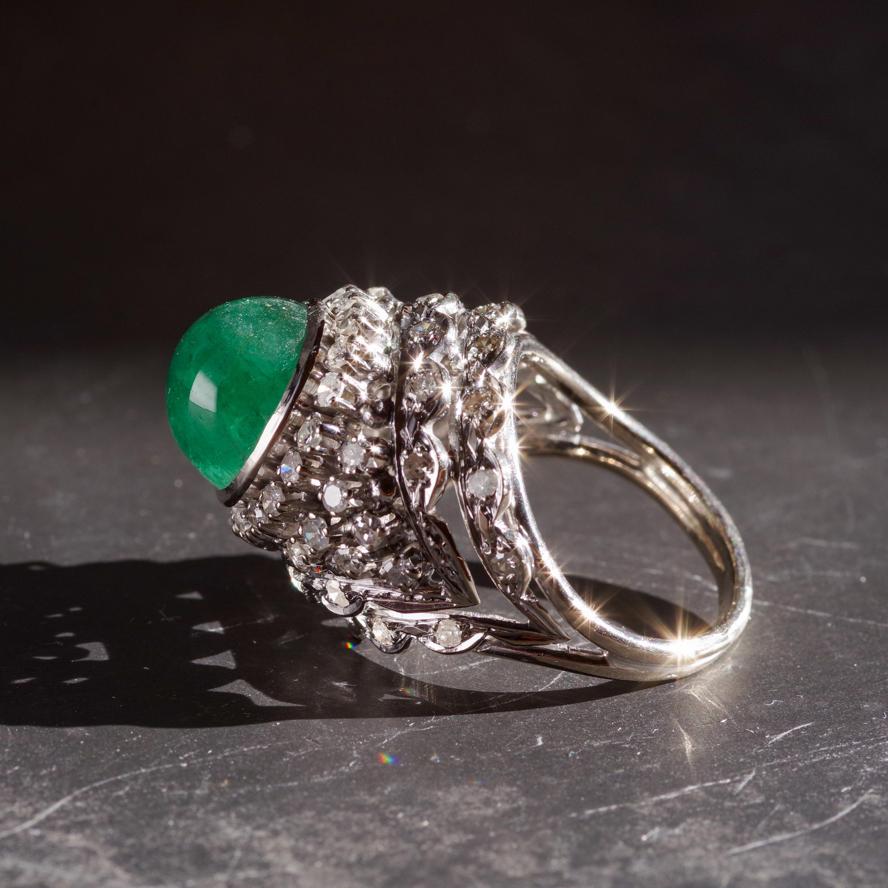 Emerald Ring with Diamonds Retro Era 12