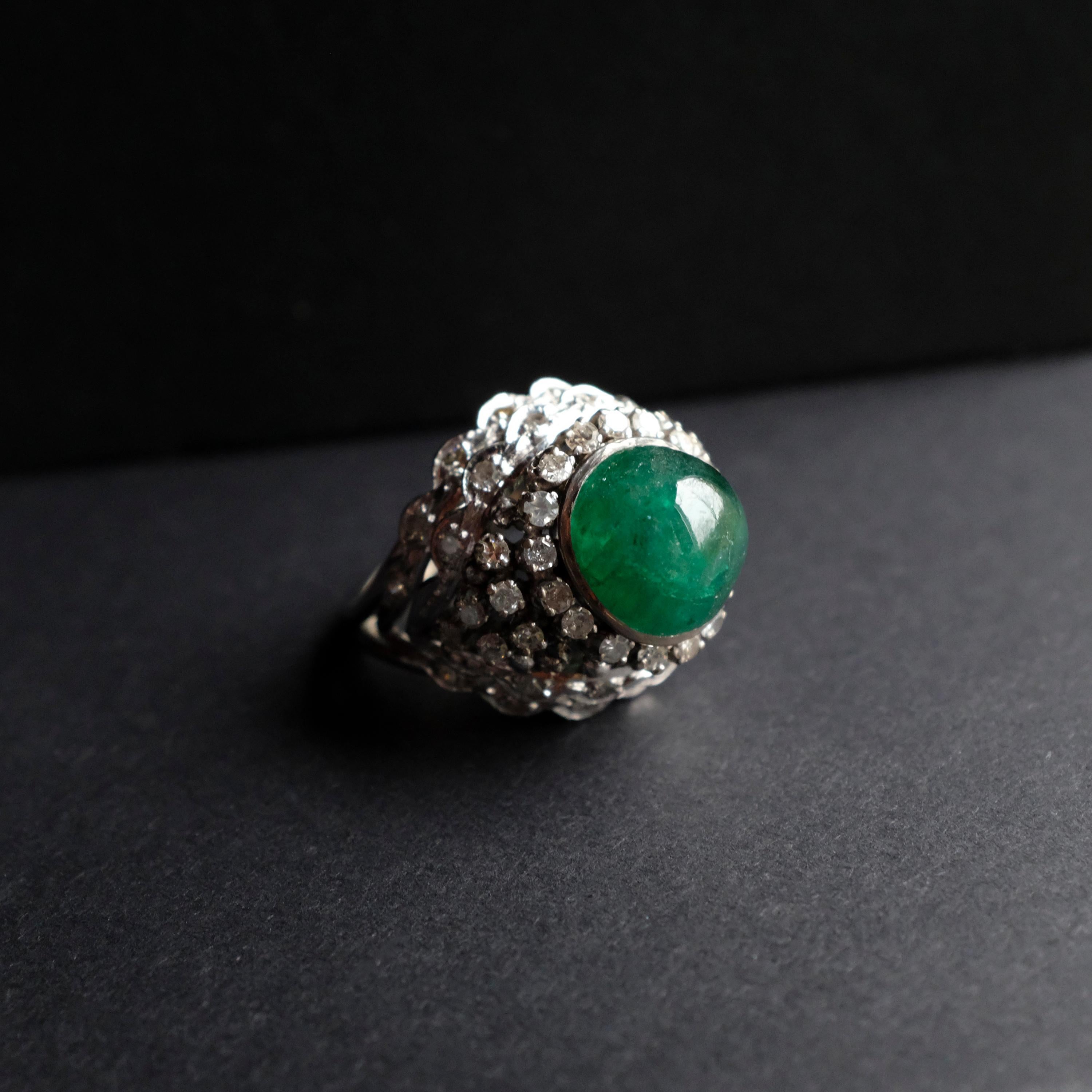 Emerald Ring with Diamonds Retro Era 9