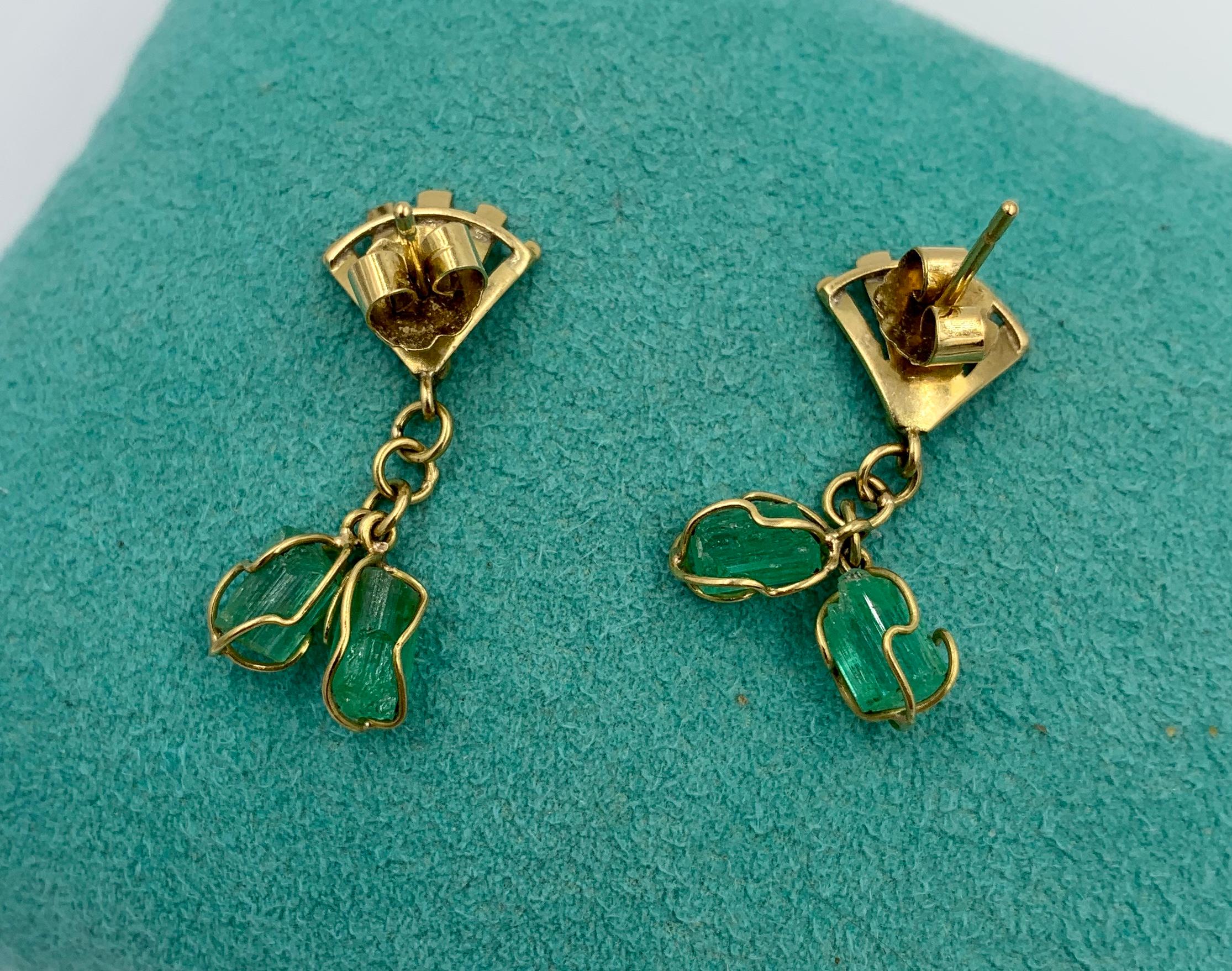Orecchini a goccia con smeraldo retrò in oro 18 carati, stile Mid-Century Modern In condizioni ottime in vendita a New York, NY