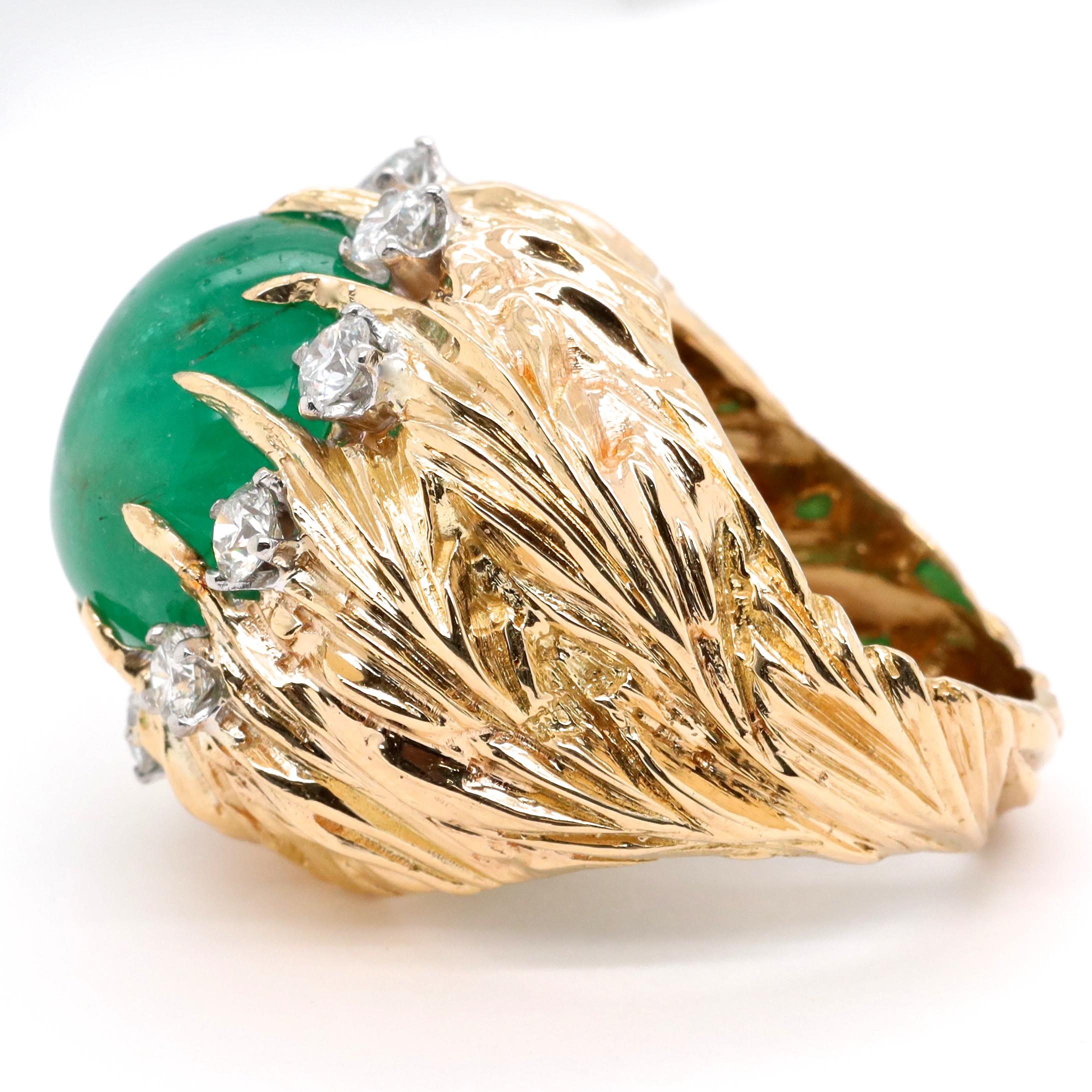 Cabochon Retro Emerald Diamond 18 Karat Gold Dome Ring