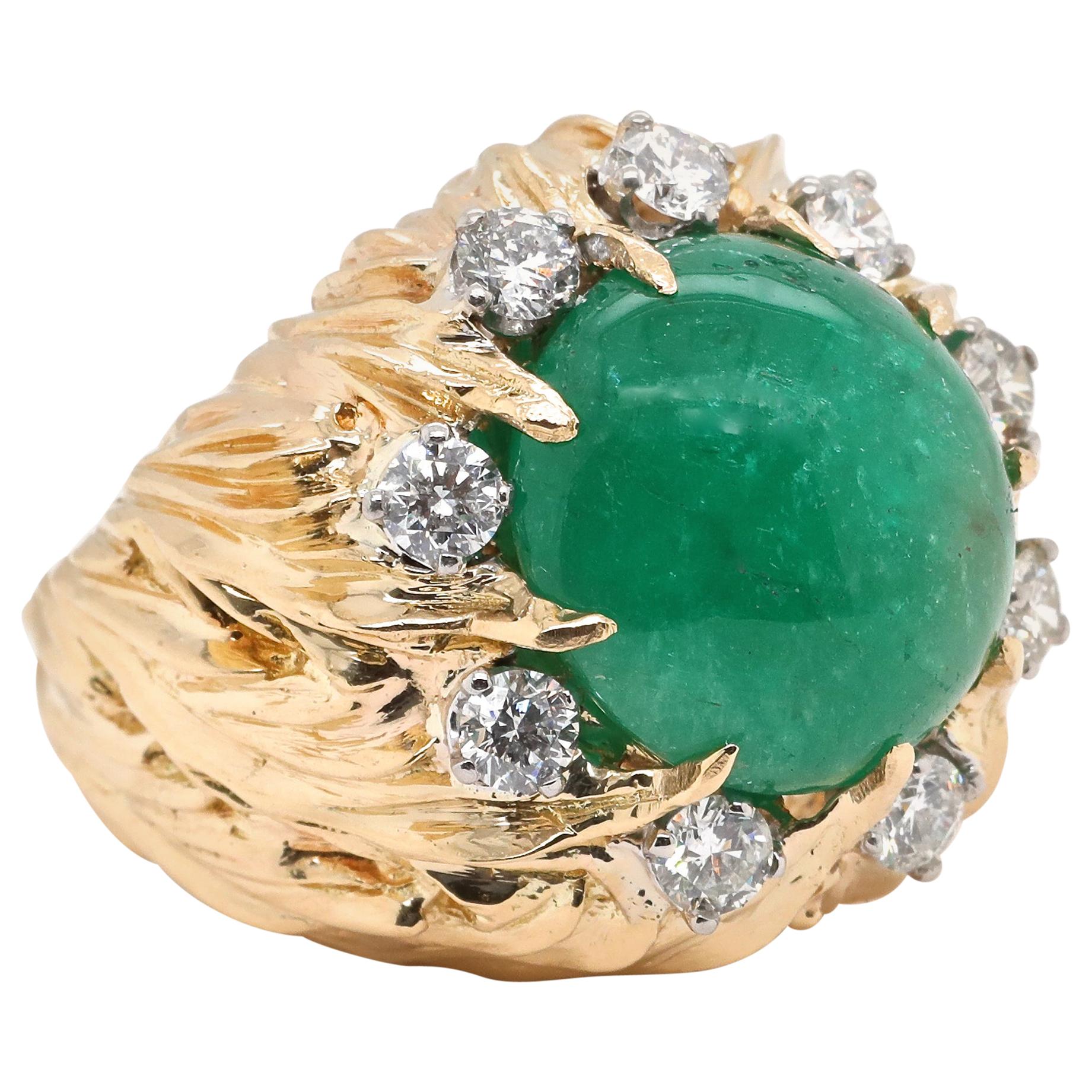 Retro Emerald Diamond 18 Karat Gold Dome Ring