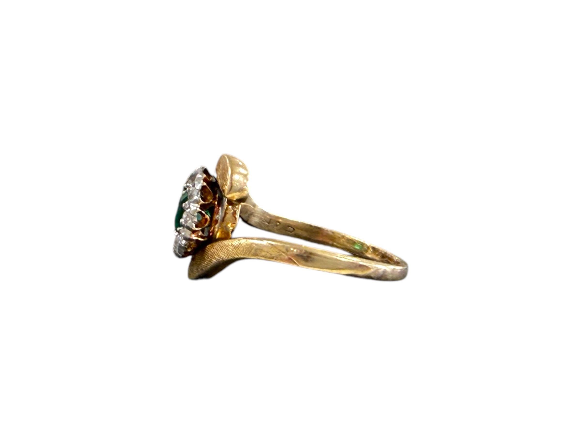 Retro Emerald & Diamond Cocktail Ring 14K Yellow Gold For Sale 2