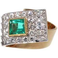 Retro Emerald Diamond Gold Buckle Ring