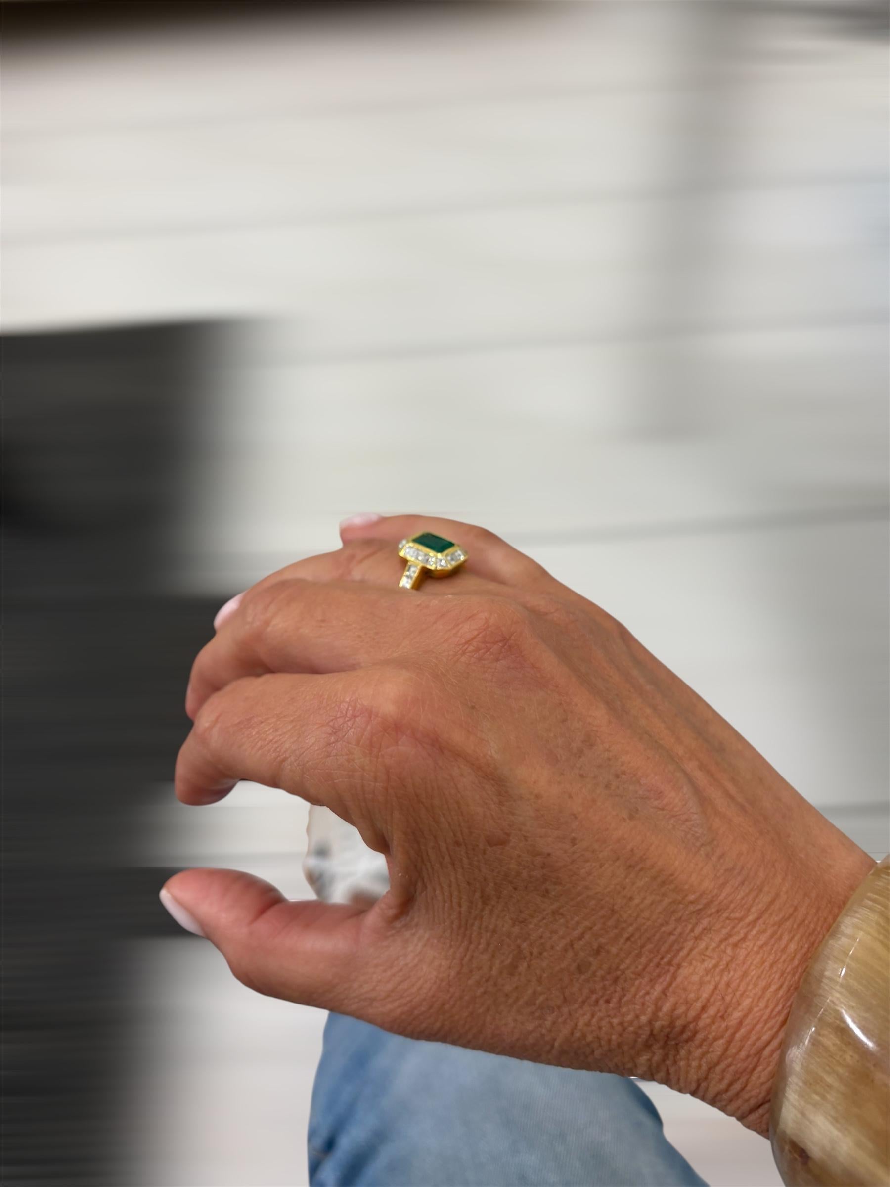 Retro Smaragd-Diamant-Goldring im Angebot 4