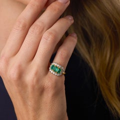 Anello retrò inglese GIA Colombia senza olio con smeraldo e diamante in oro 18 carati bicolore