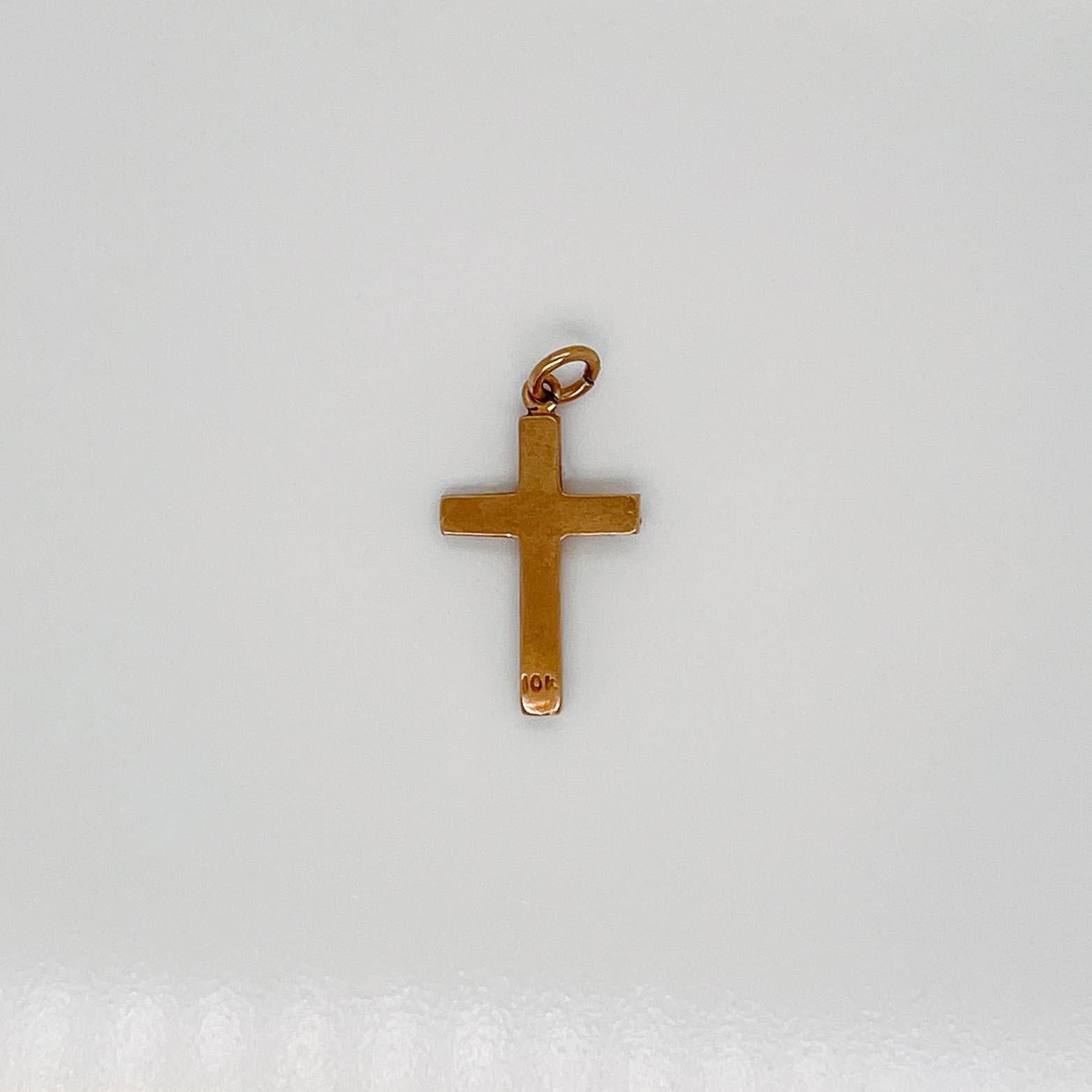 Retro Engraved 10K Gold Cross Pendant Charm 6 In Good Condition In Philadelphia, PA