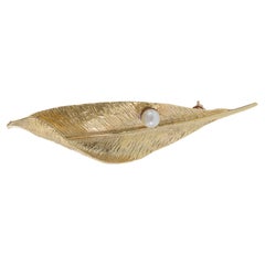 Retro Era 14KT Yellow Gold Leaf Pin With Pearl