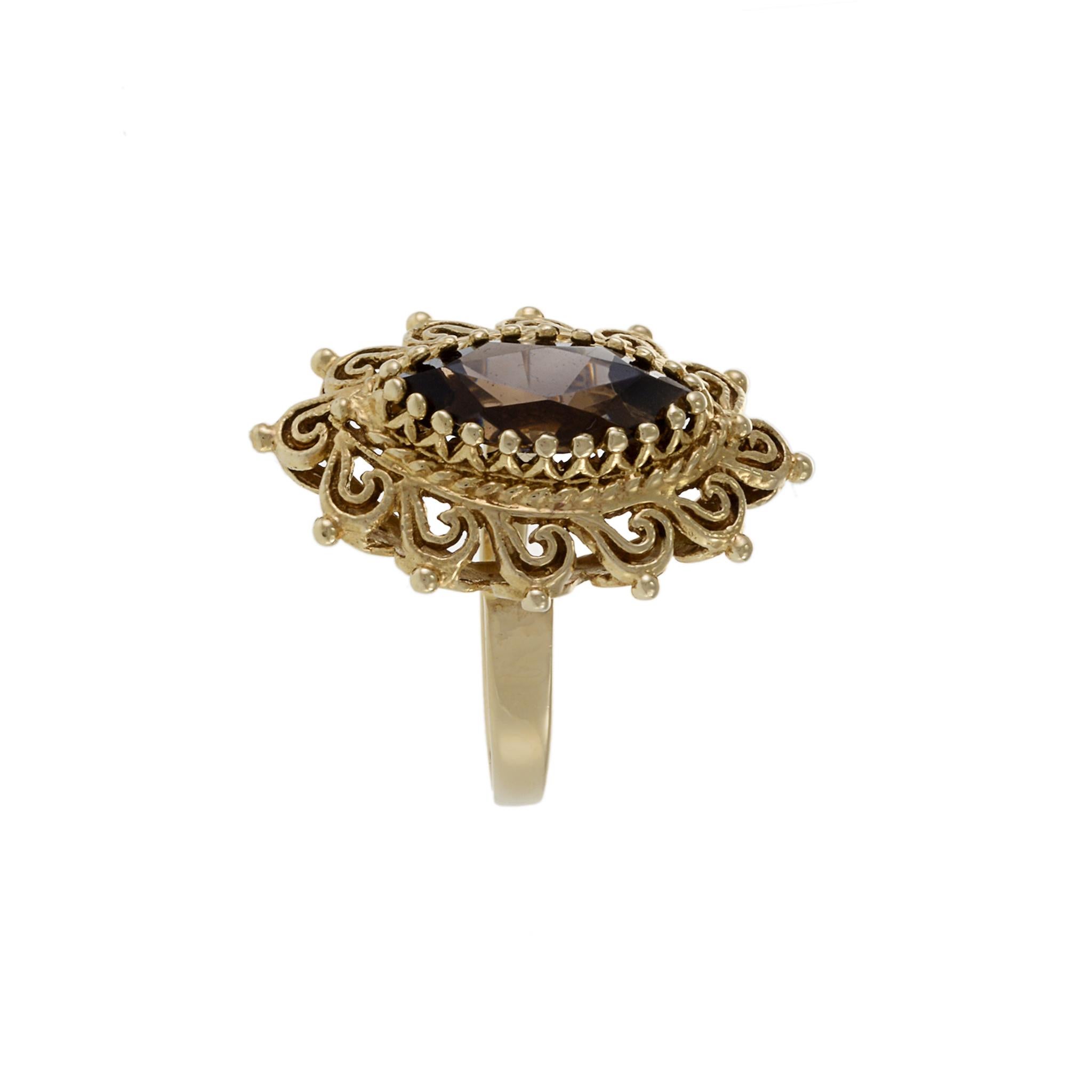 Retro Era 14KT Yellow Gold Smokey Topaz Ring In Good Condition For Sale In New York, NY