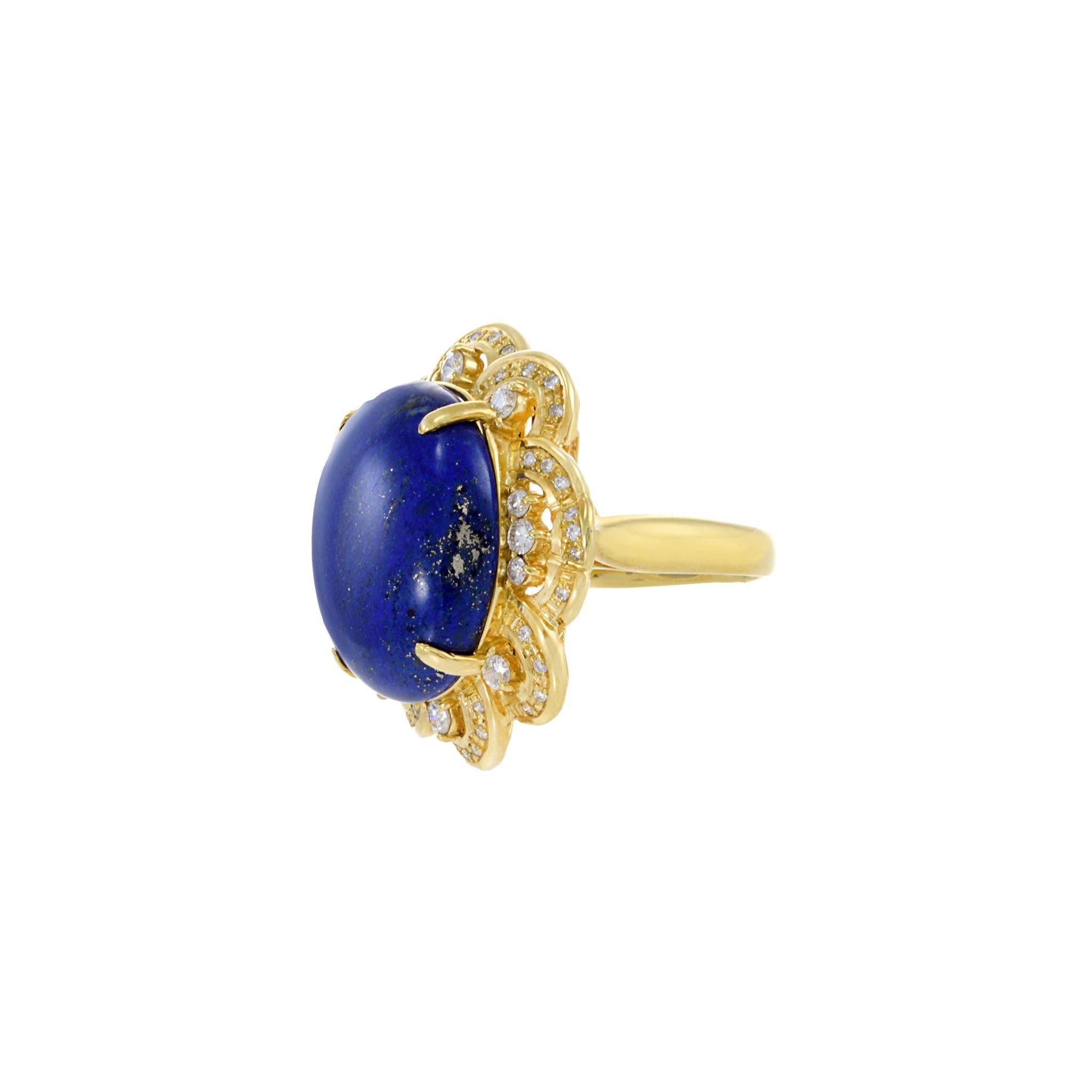 Retro Era 18KT Yellow Gold Lapis Lazuli And Diamond Ring In Good Condition For Sale In New York, NY