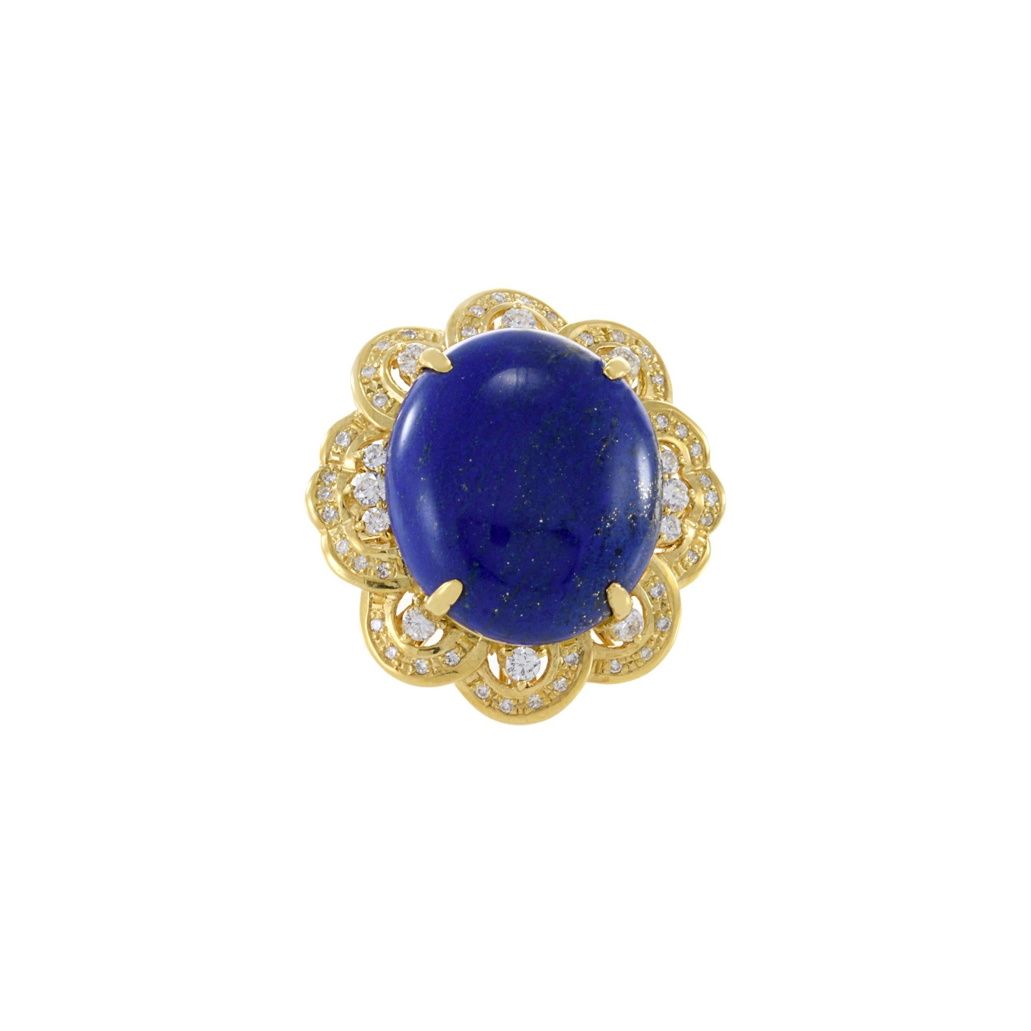 Retro Era 18KT Yellow Gold Lapis Lazuli And Diamond Ring In Excellent Condition For Sale In New York, NY
