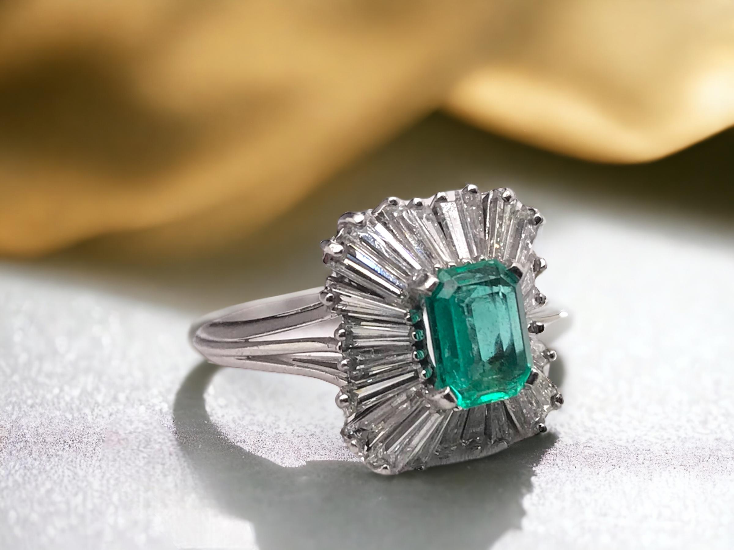 This beauty is exactly everything we love about Retro pieces!
An Erray of super long perfect baguettes combined with magnificent color.

Ring Details
Material: Platinum
Era: Retro 1940 - 1980
Head Measurements: 16.1mm Length X 14.9mm Width X 10.4mm