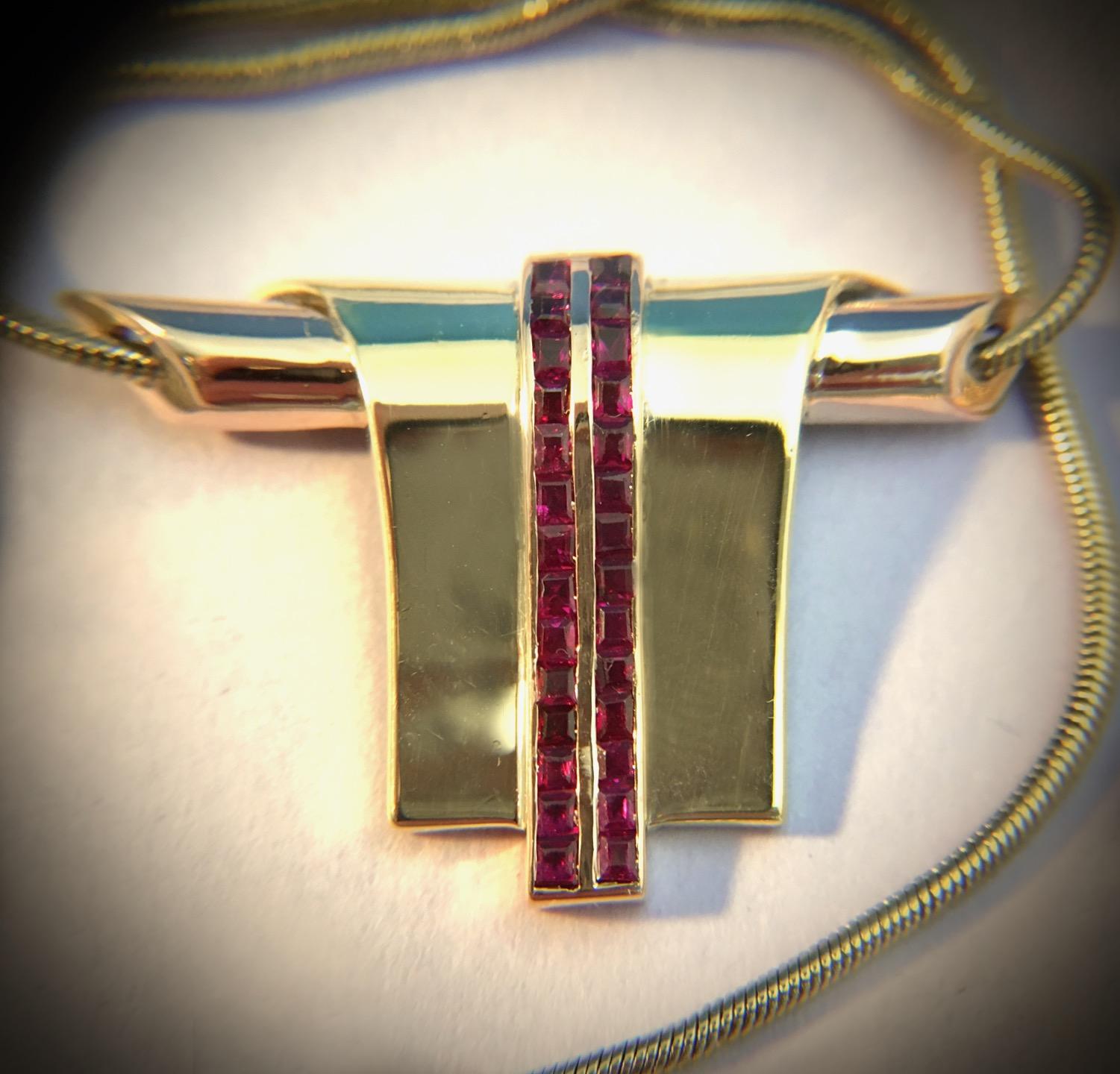 Collana con ciondolo 