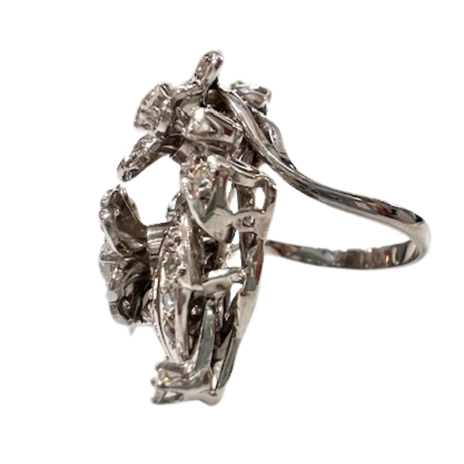 Style rétro de l'époque 1940-1945  Bague en or à la mode avec 0,80 ct de diamants en vente 1