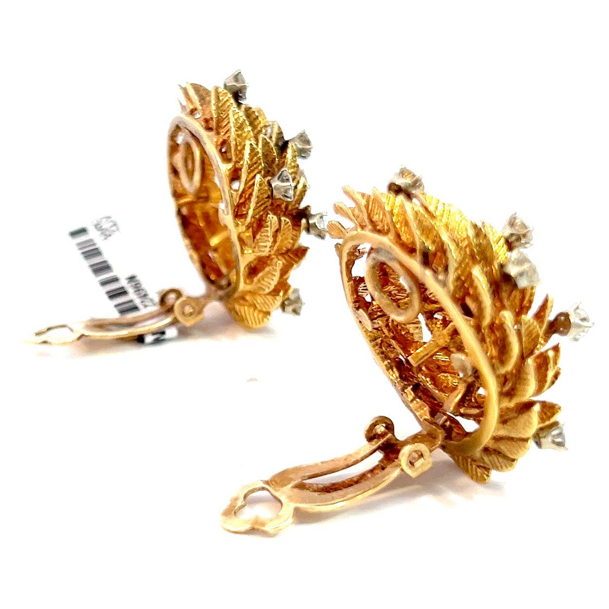 Retro Estate 1.76 Carat Diamond Clip-On Lever Back Stud Earrings In Excellent Condition For Sale In Beverly Hills, CA
