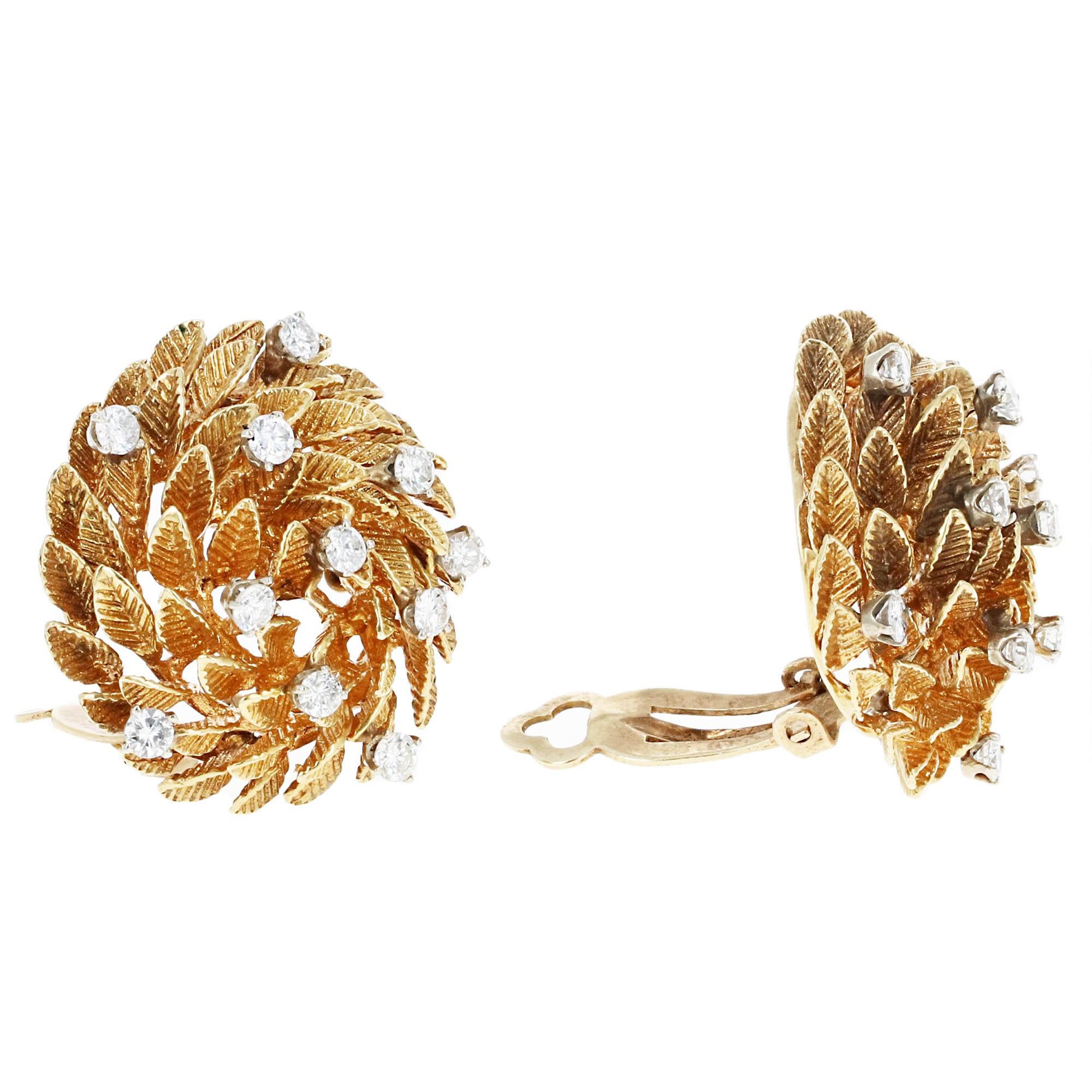 Retro Estate 1.76 Carat Diamond Clip-On Lever Back Stud Earrings For Sale 2