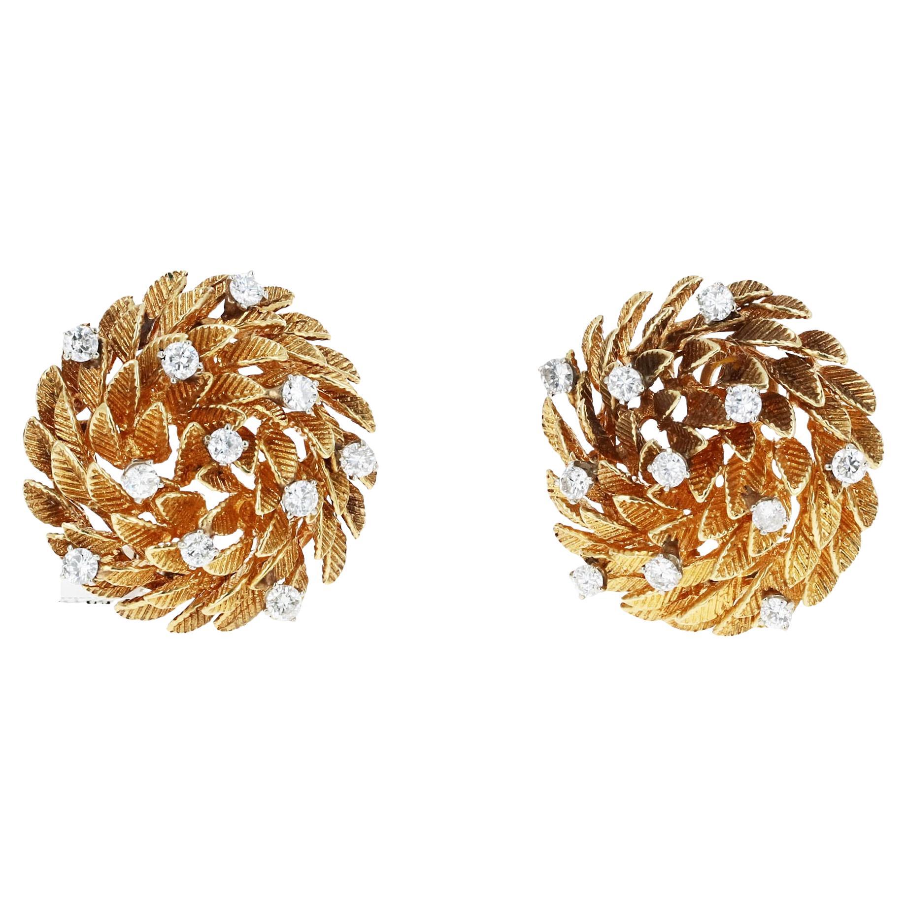 Retro Estate 1.76 Carat Diamond Clip-On Lever Back Stud Earrings For Sale