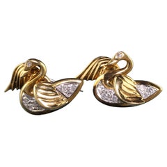 Retro Estate 18K Yellow Gold and Platinum Diamond Swan Lapel Pin Brooches