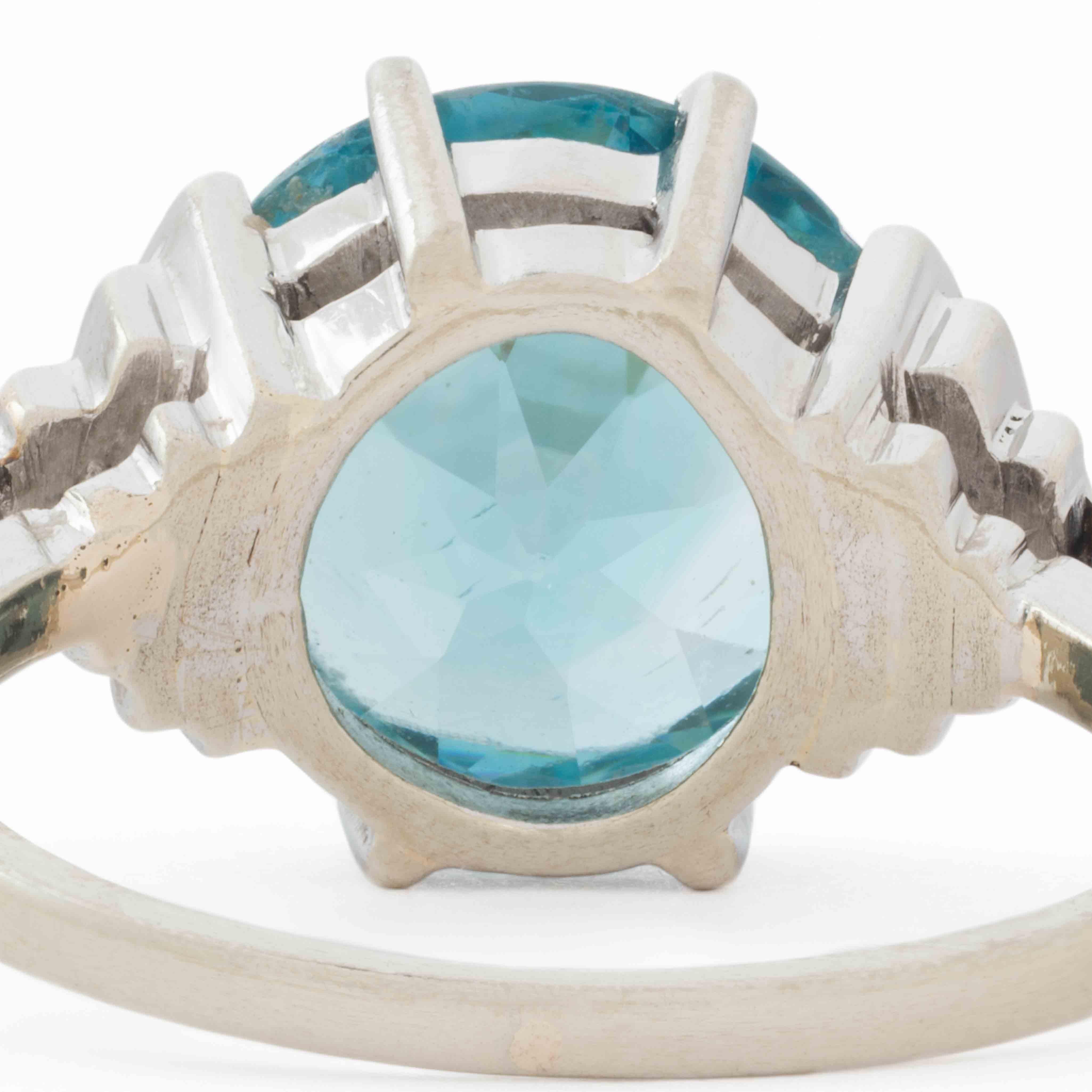 Anillo Retro Estate de Platino y Circón de 3,20 ct en venta 3