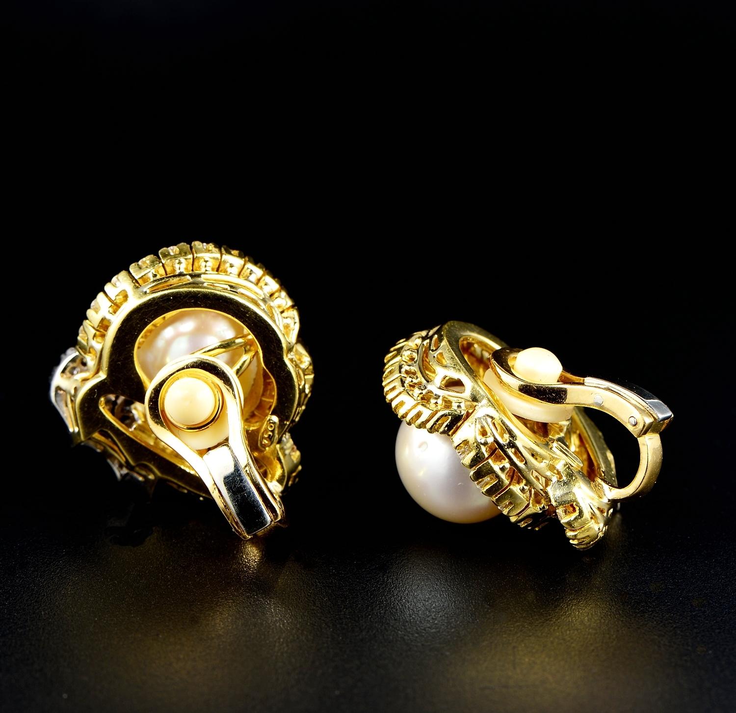 Retro Fabelhafte Südseeperlen-Diamant-Ohrringe 18 KT mit Schleife im Angebot 3