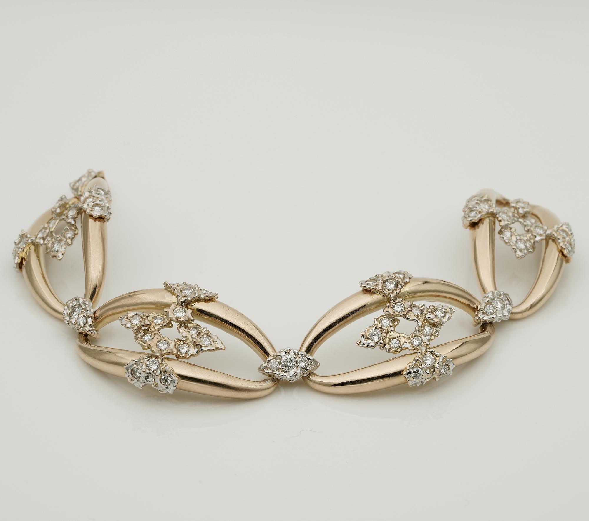 Rétro Bracelet rétro fantastique à maillons Omega en or 18 carats et diamants 4,0 carats en vente