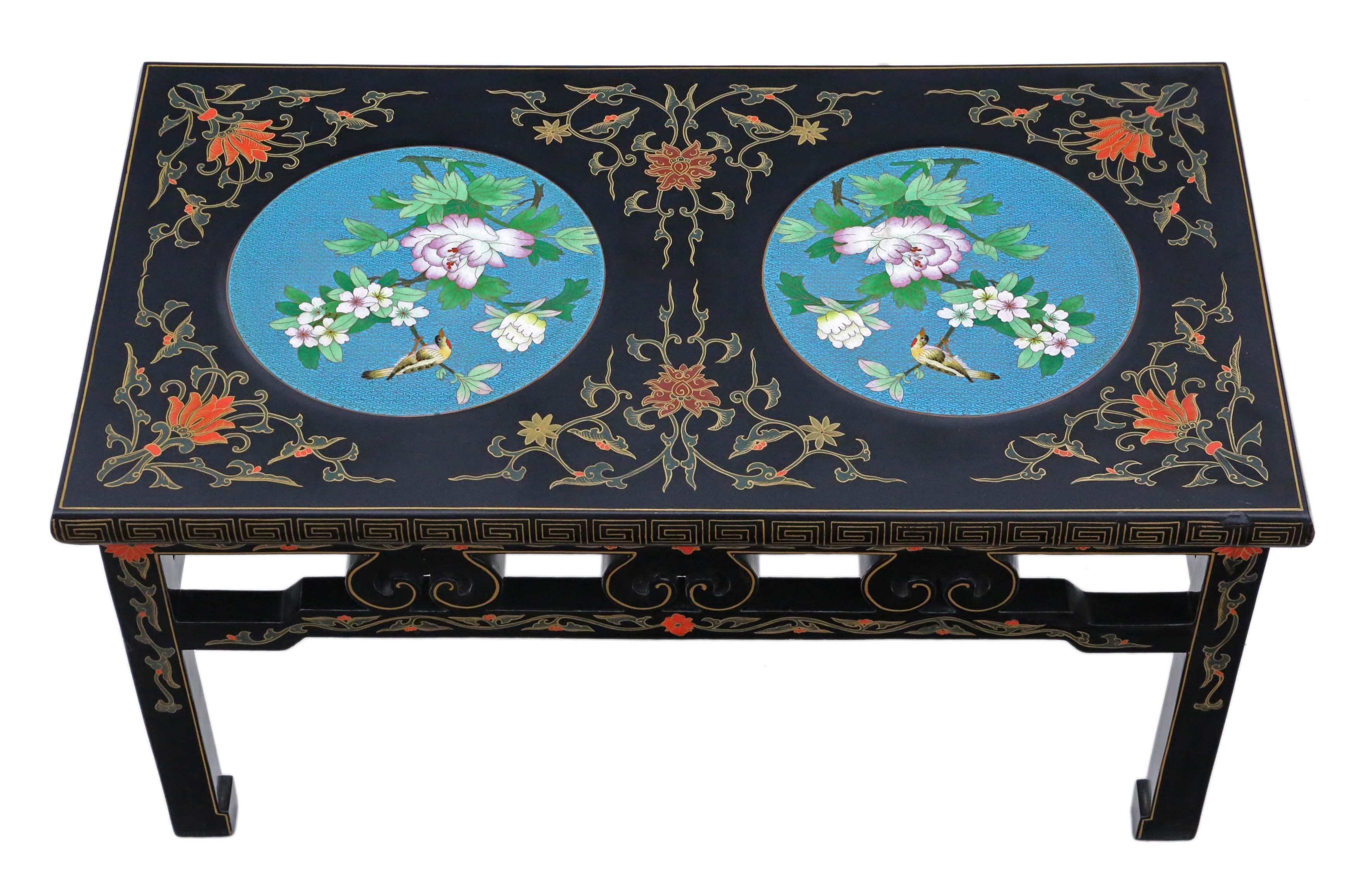 Retro Fine Quality Chinoiserie Chinese Decorated Black Lacquer Coffee Table For Sale 4