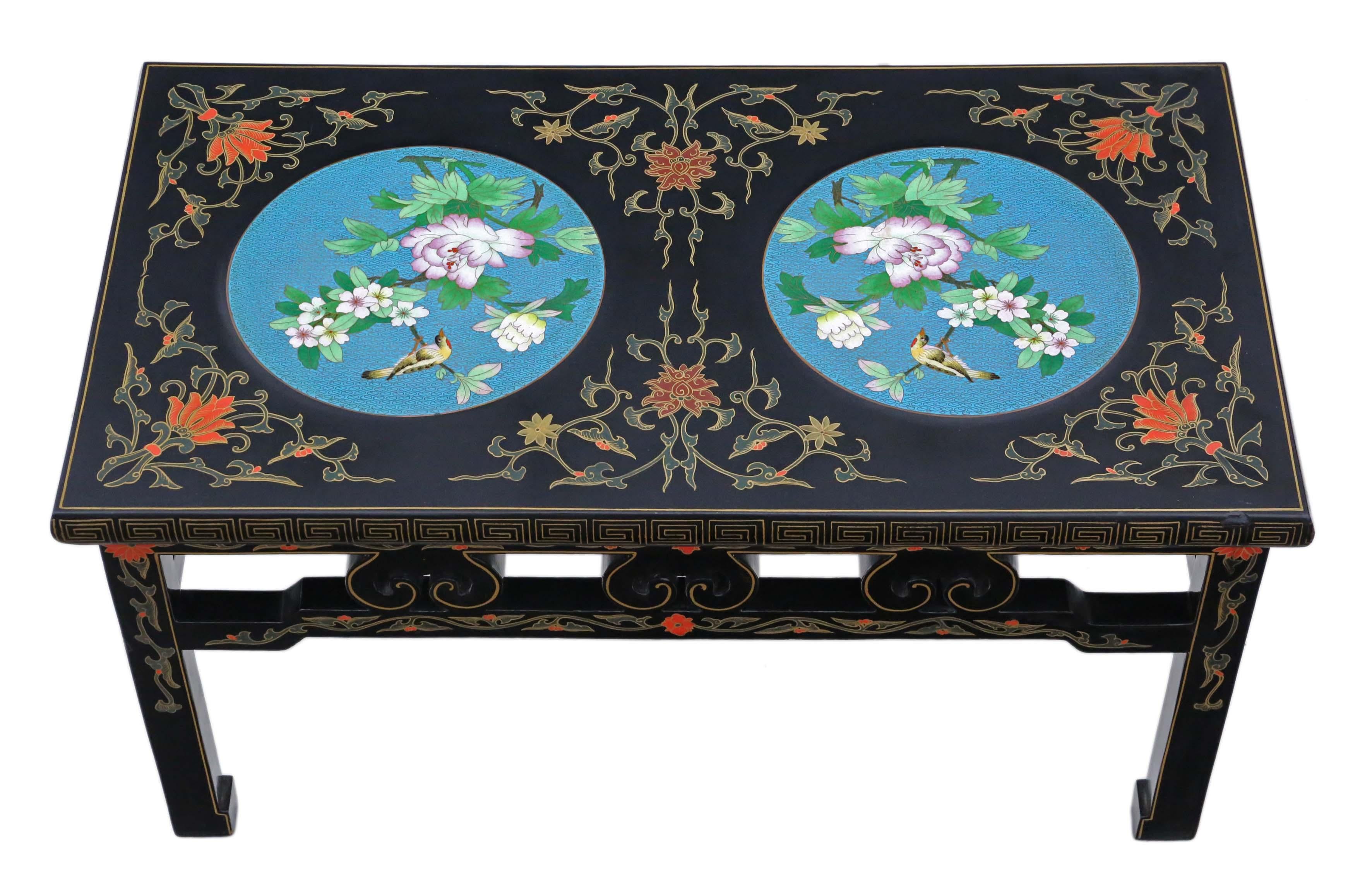 Table basse rétro en laque noire décorée de chinoiseries de haute qualité et de style chinois en vente 3