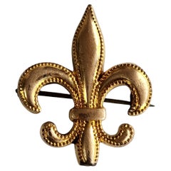 Retro Fleur-de-Lis Brooch with Beaded Detailing