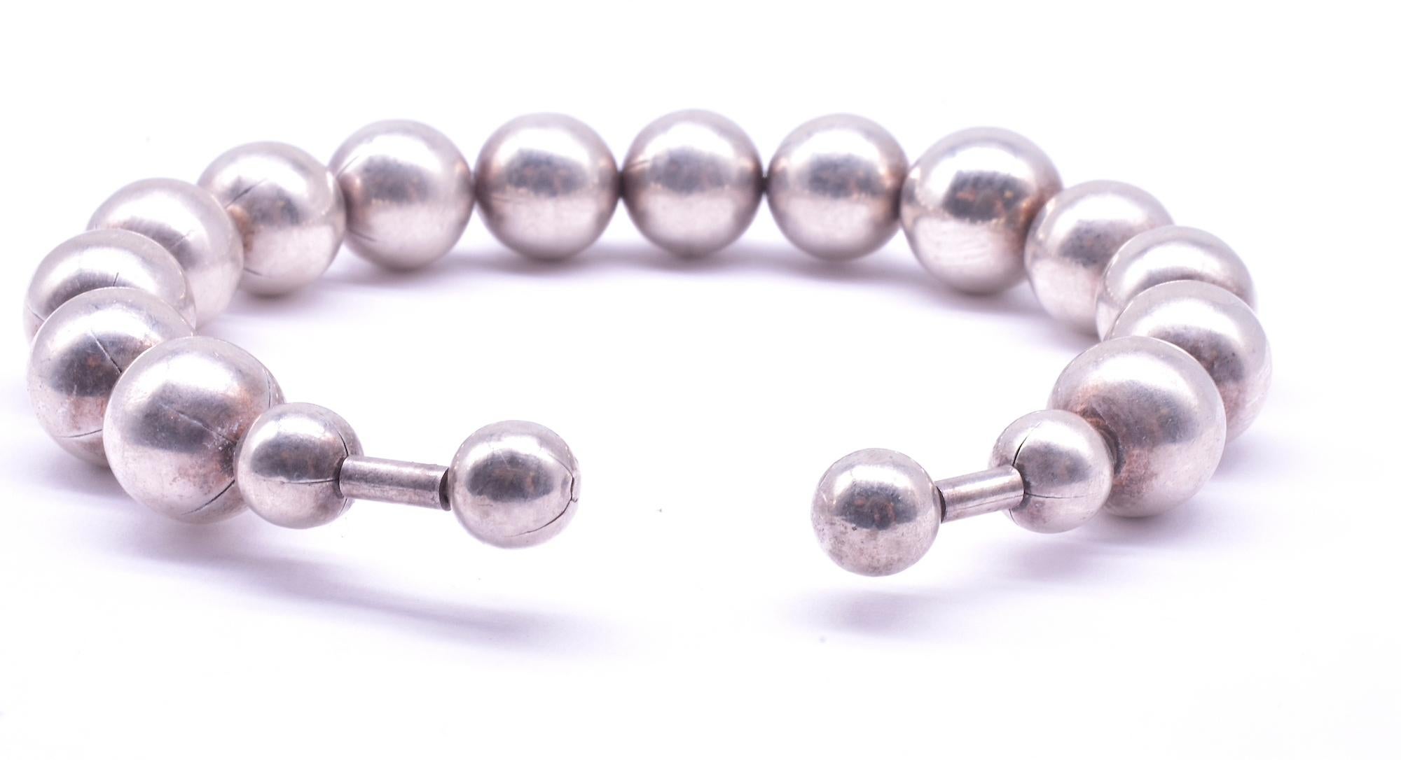 Retro Flexible Bracelet of Graduated 925 Sterling Silver Balls In Excellent Condition For Sale In Baltimore, MD
