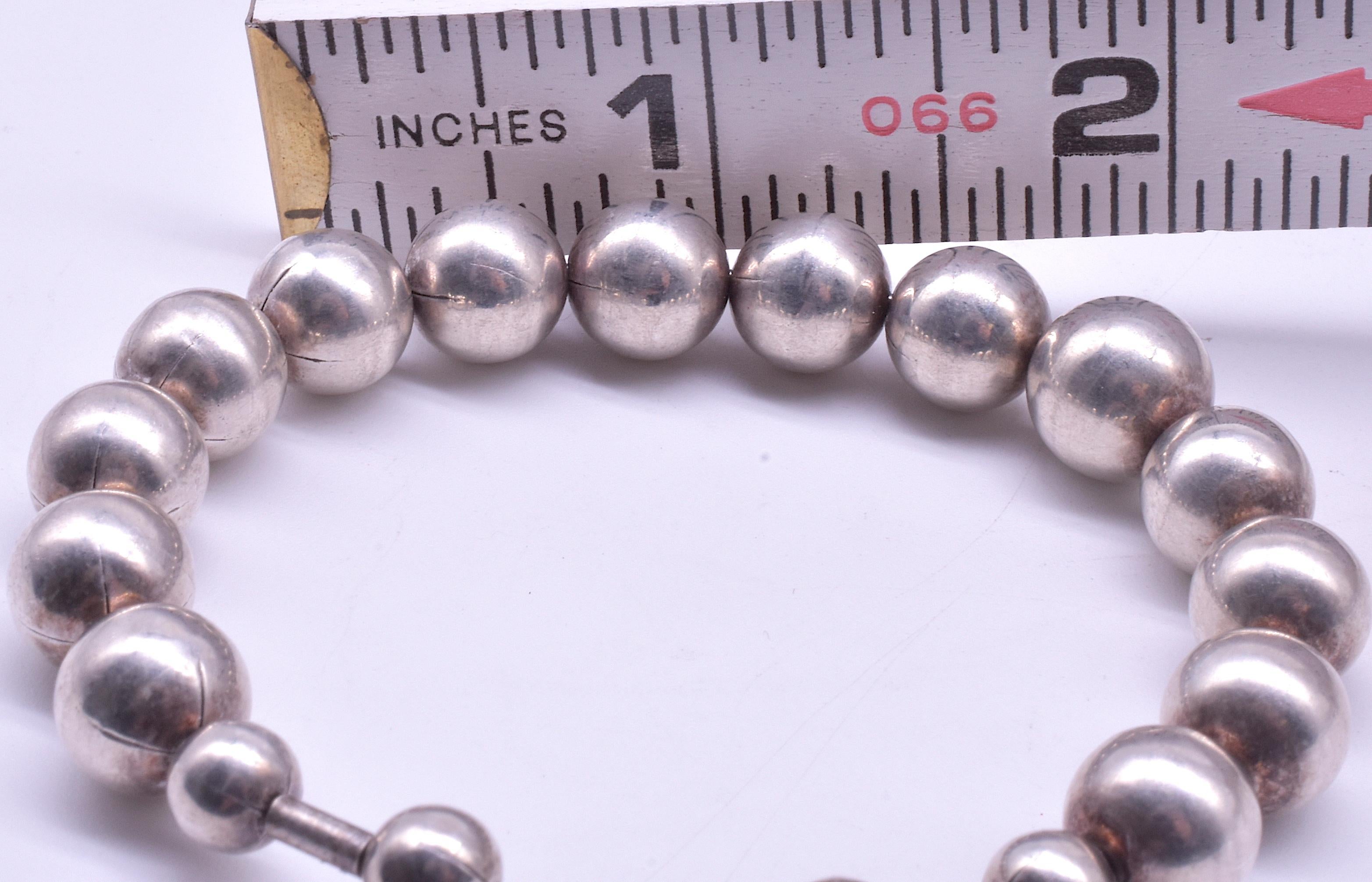 Retro Flexible Bracelet of Graduated 925 Sterling Silver Balls For Sale 4