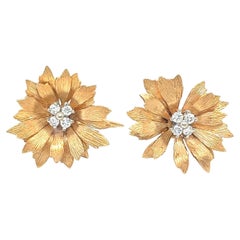 Retro Flower Earring 14kt Gold & Diamonds, Circa 1960.