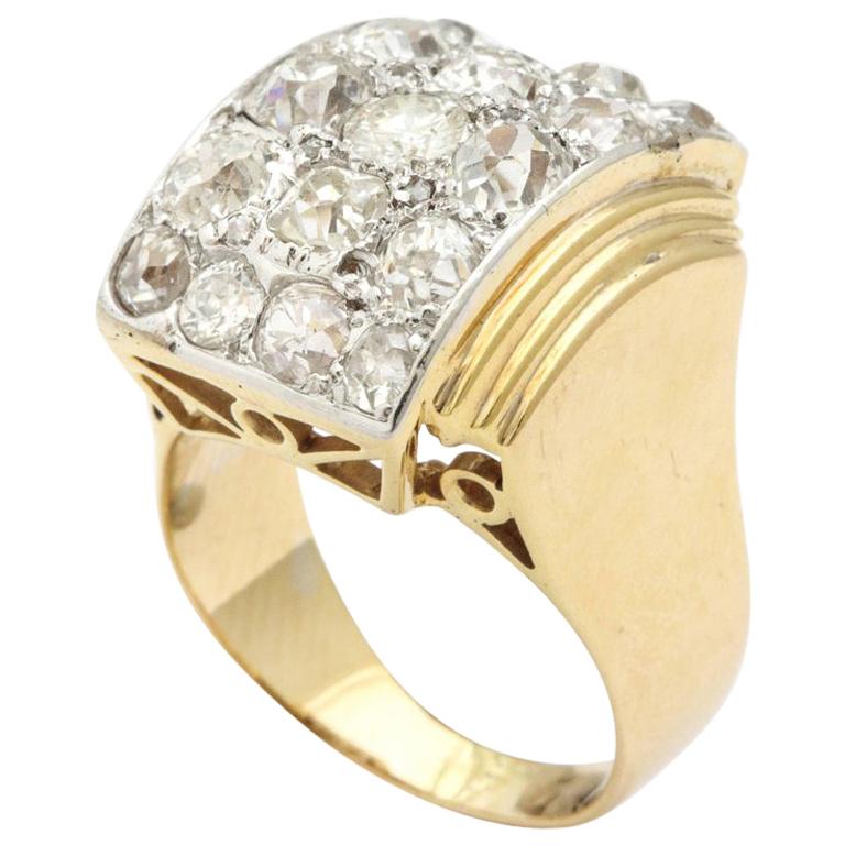 Retro French 18 Karat Gold Ring with a Cluster of Diamonds For Sale at