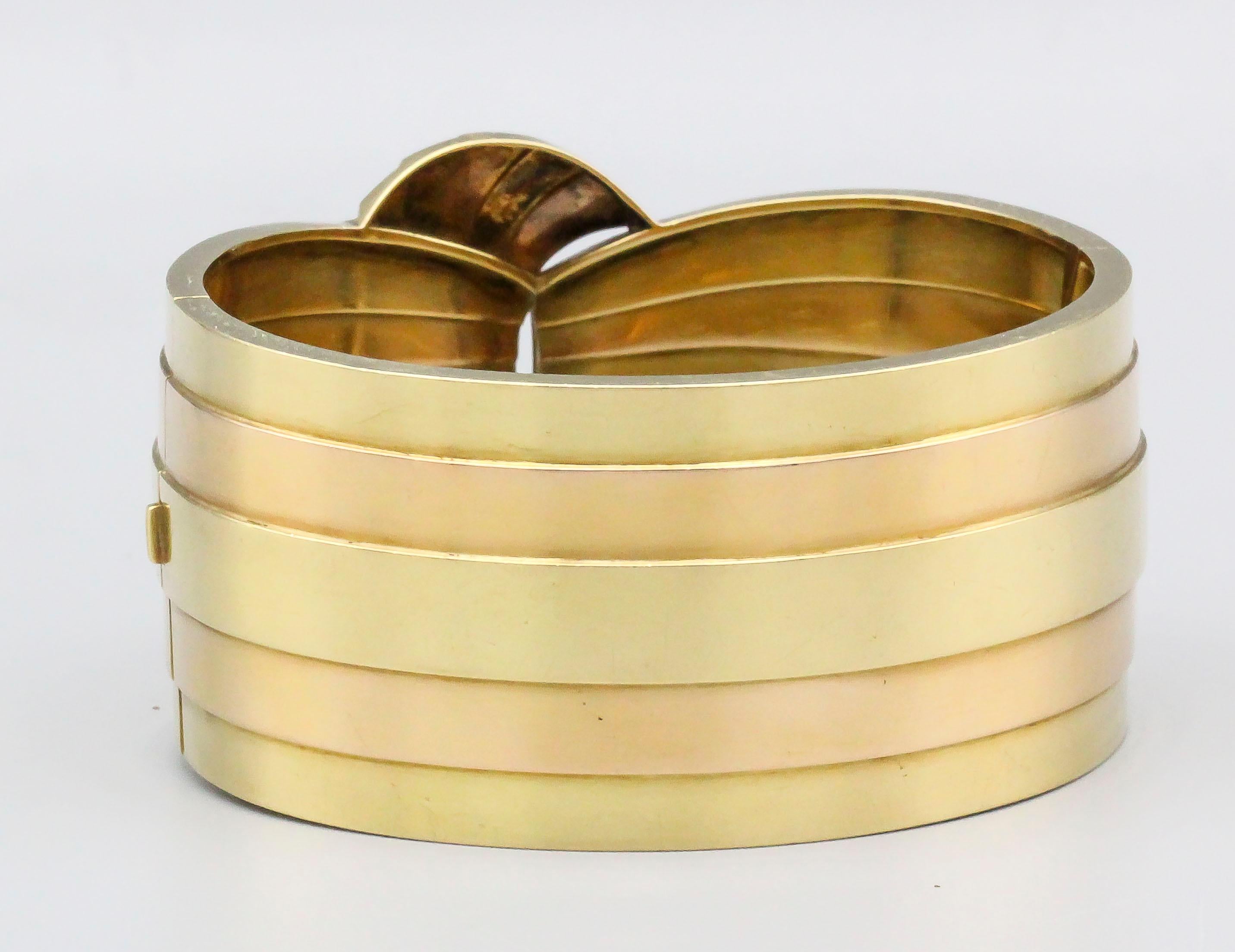 Bracelet jonc rétro français en or bicolore 18 carats Bon état - En vente à New York, NY
