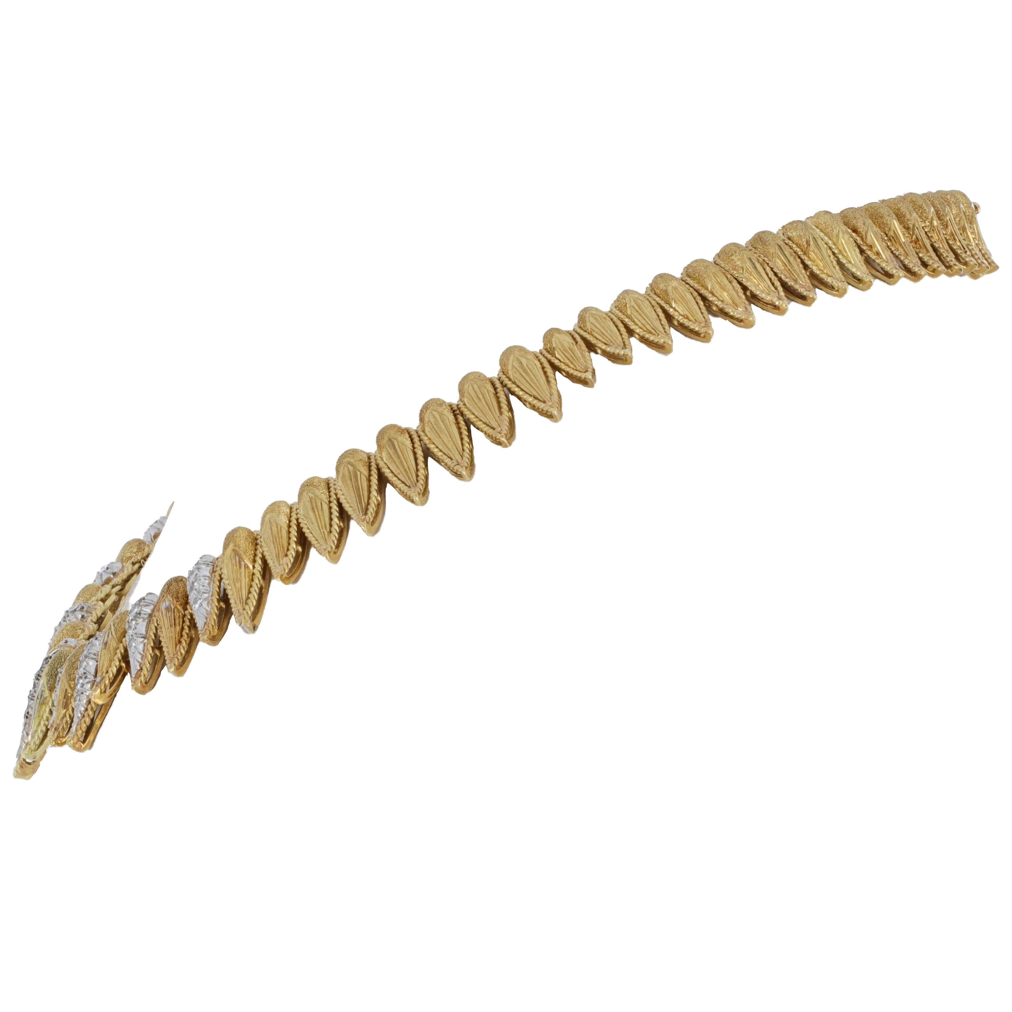 Collier ras du cou rétro français en or jaune 18K et diamants à feuilles Excellent état - En vente à Beverly Hills, CA
