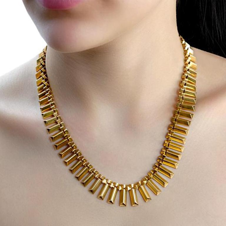 Retro French 18 Karat Yellow Gold Necklace, circa 1940s For Sale 1